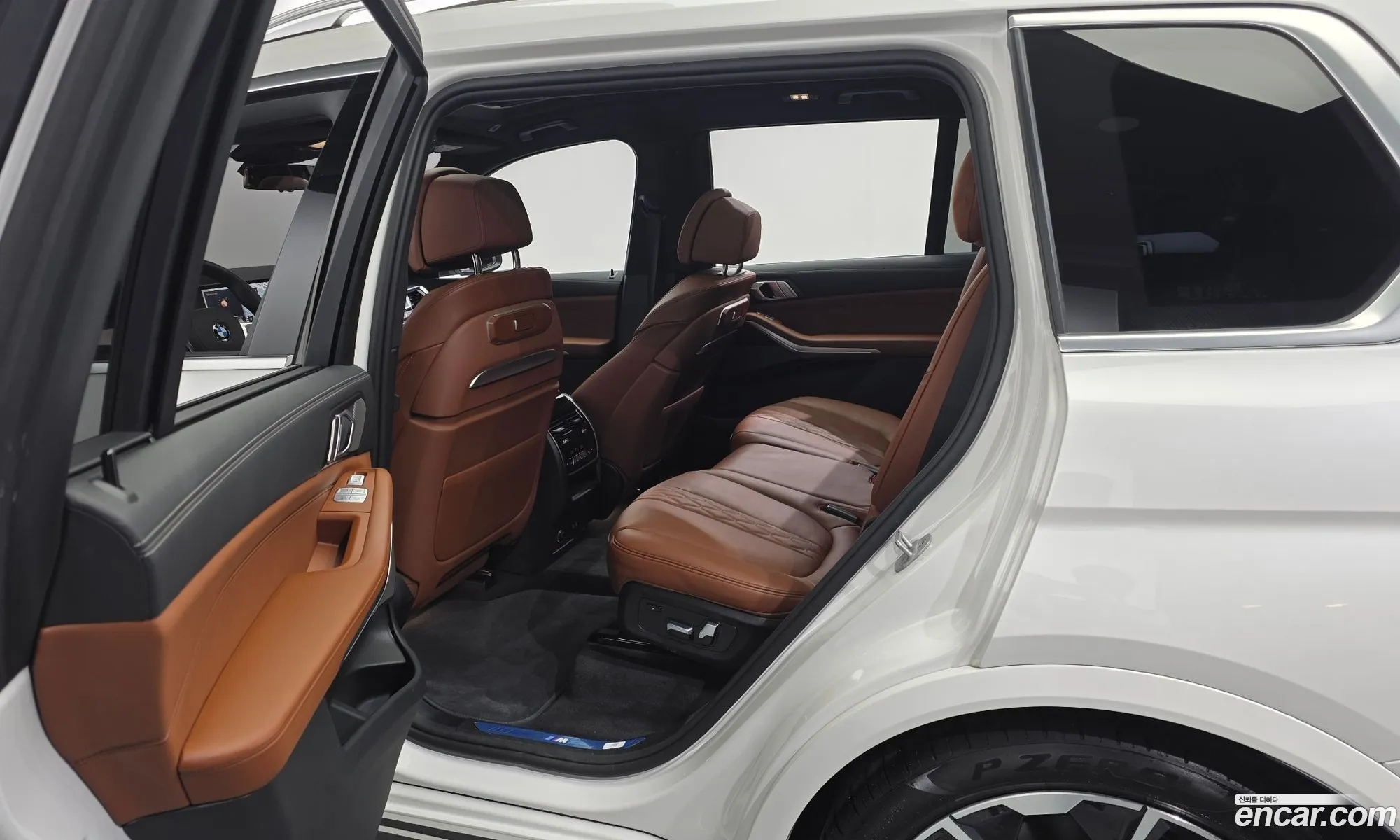 BMW X7 2024 — 17