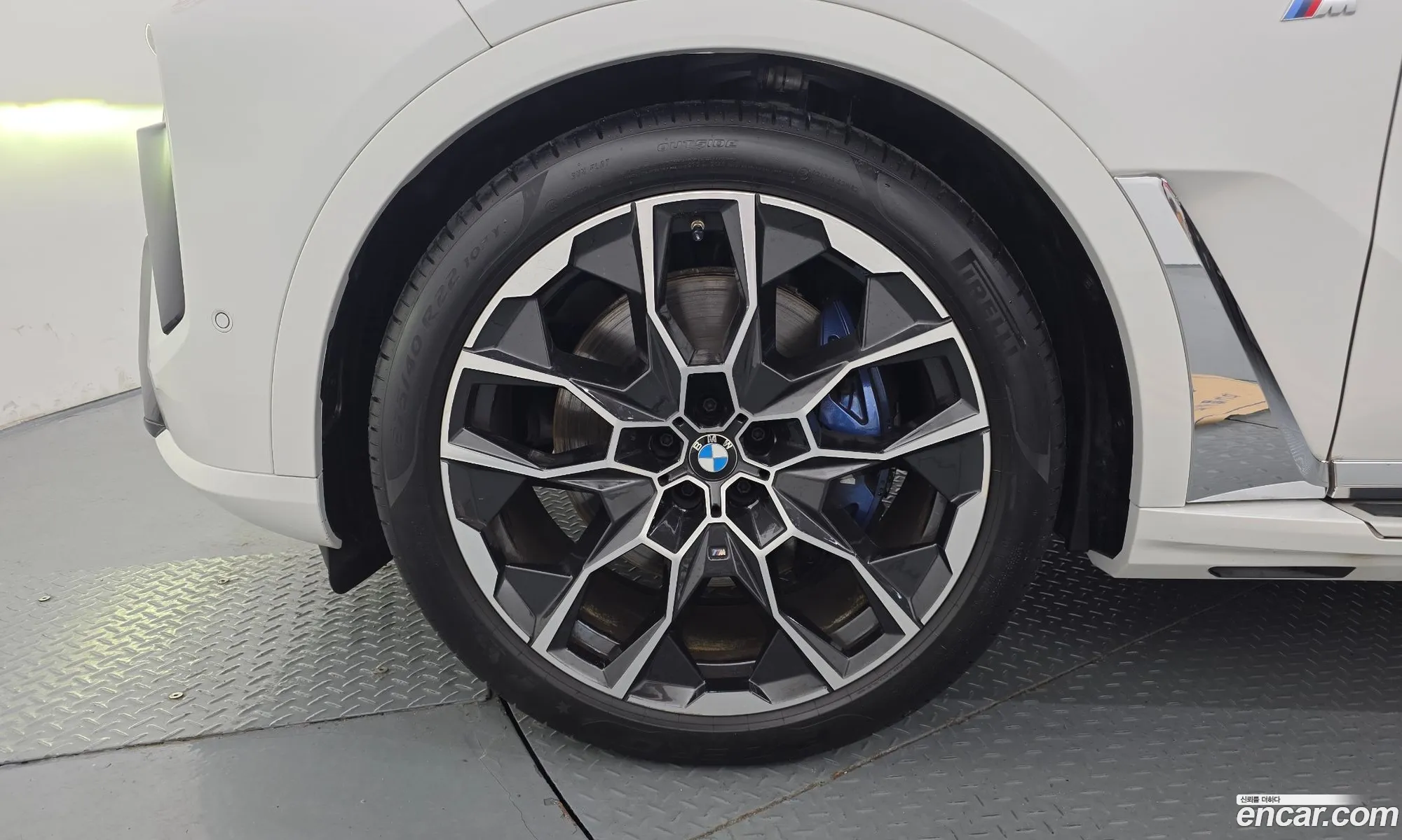 BMW X7 2024 — 13