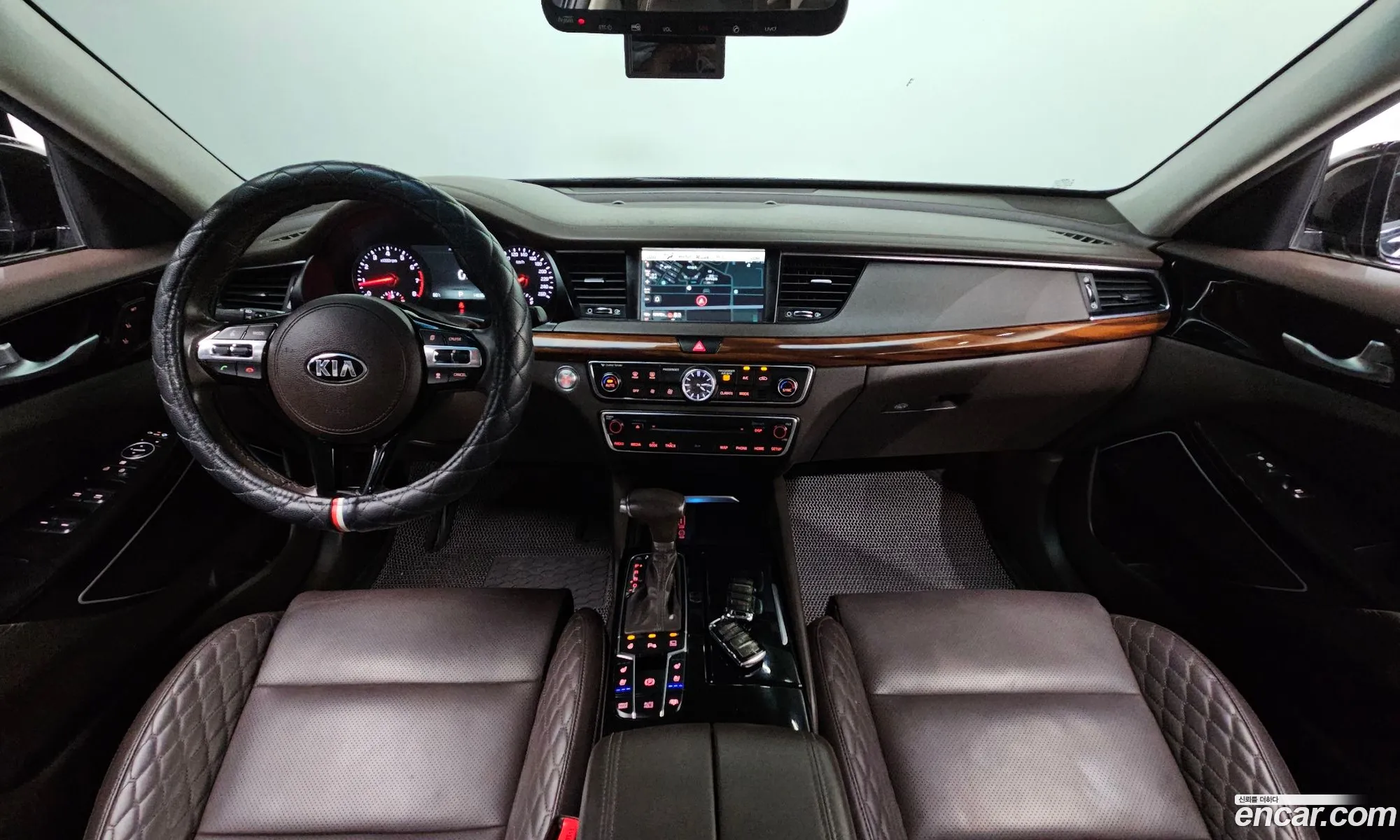 Kia K7 2017 KNALB415BHA088972 — 2