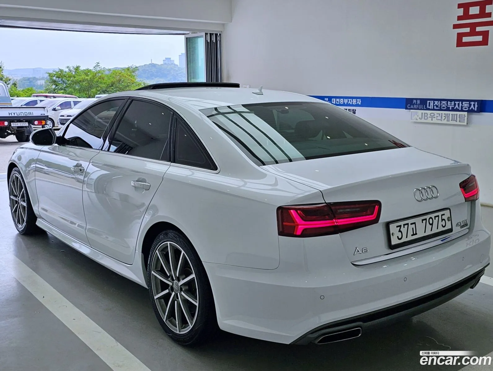 Audi A6 2015 — 16