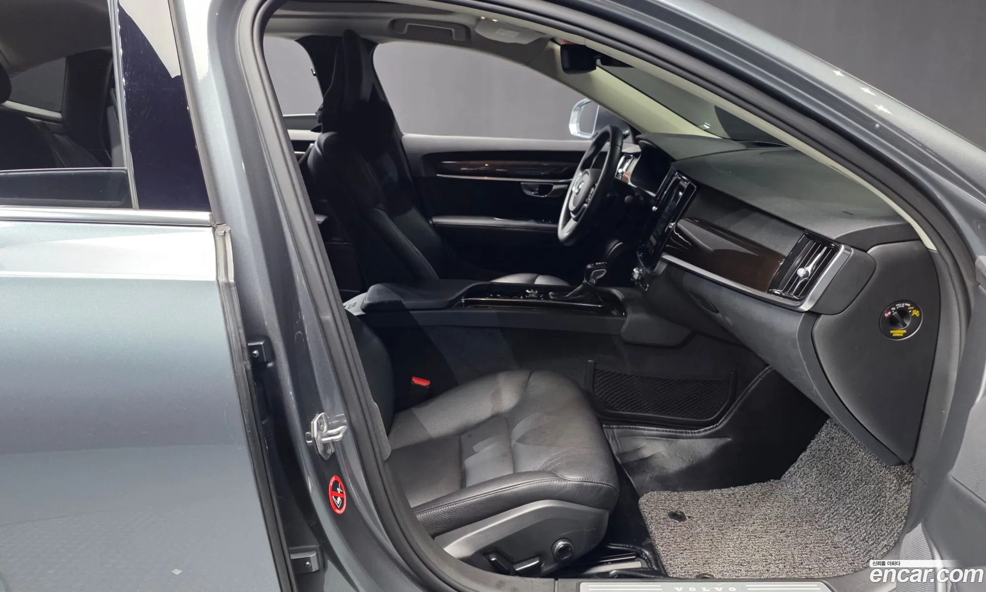 Volvo S90 2017 YV1PS68BCH1007856 — 18