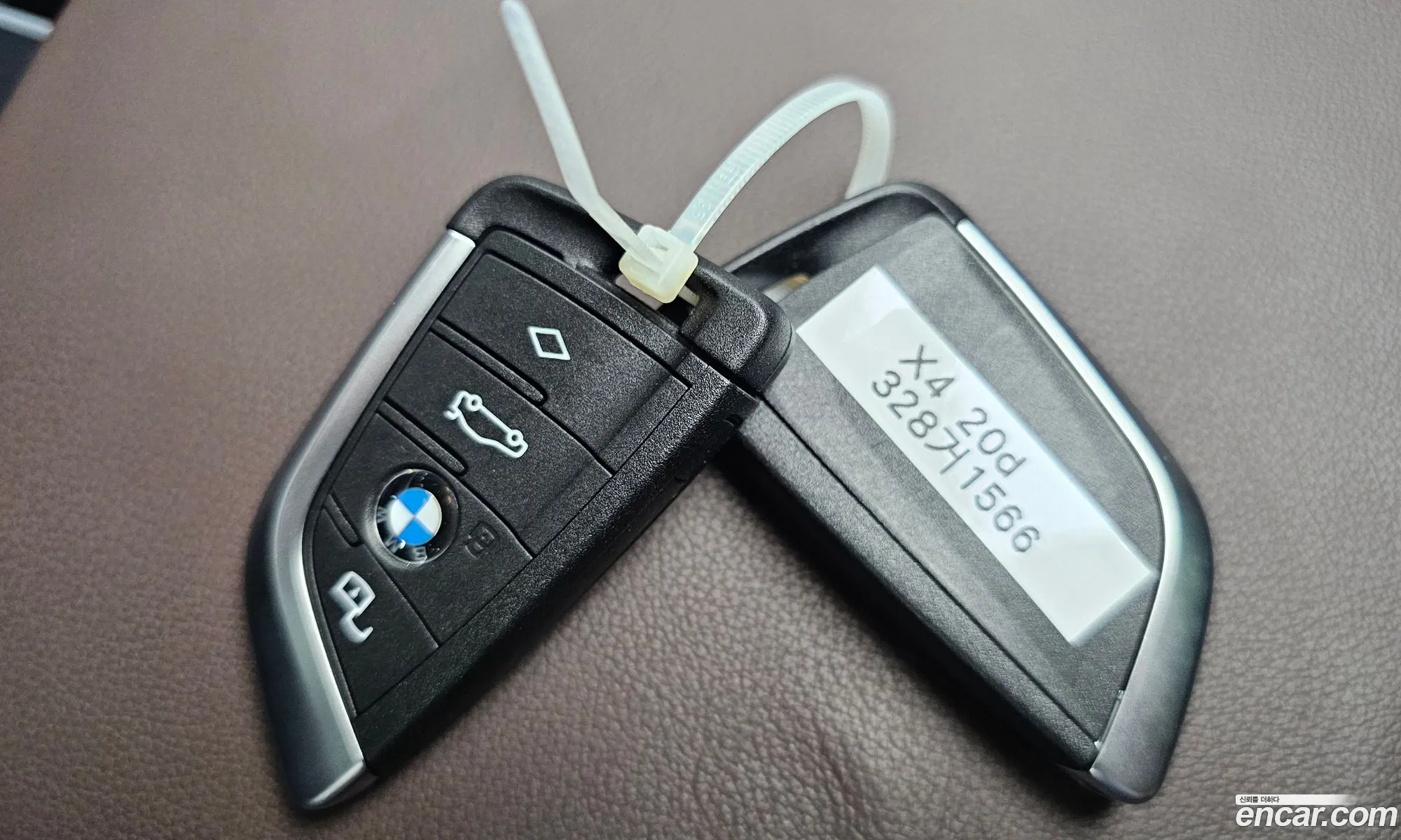 BMW X4 2025 WBA31CA08S9Z61872 — 32