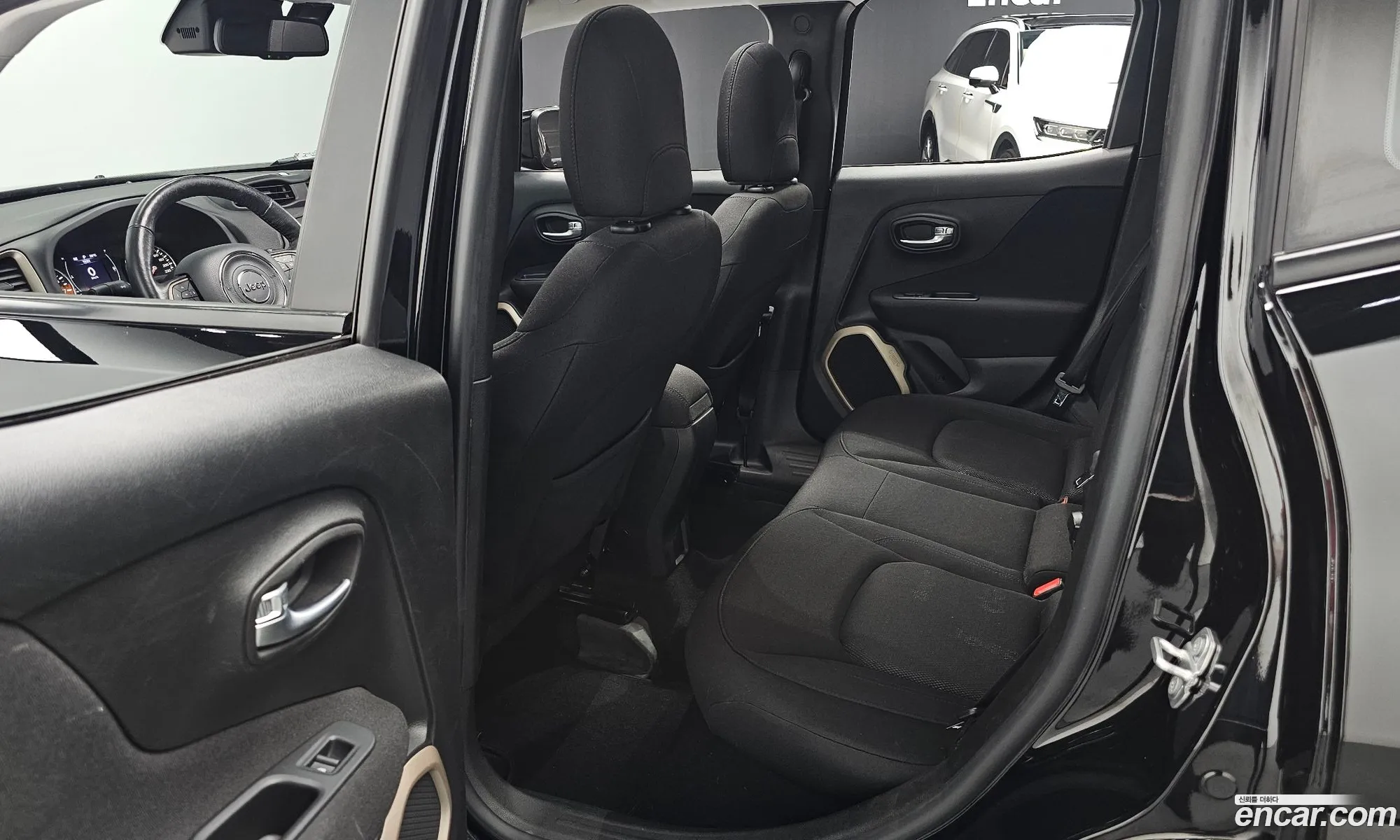 Jeep Renegade 2017 1C4BU0000HPF00288 — 14
