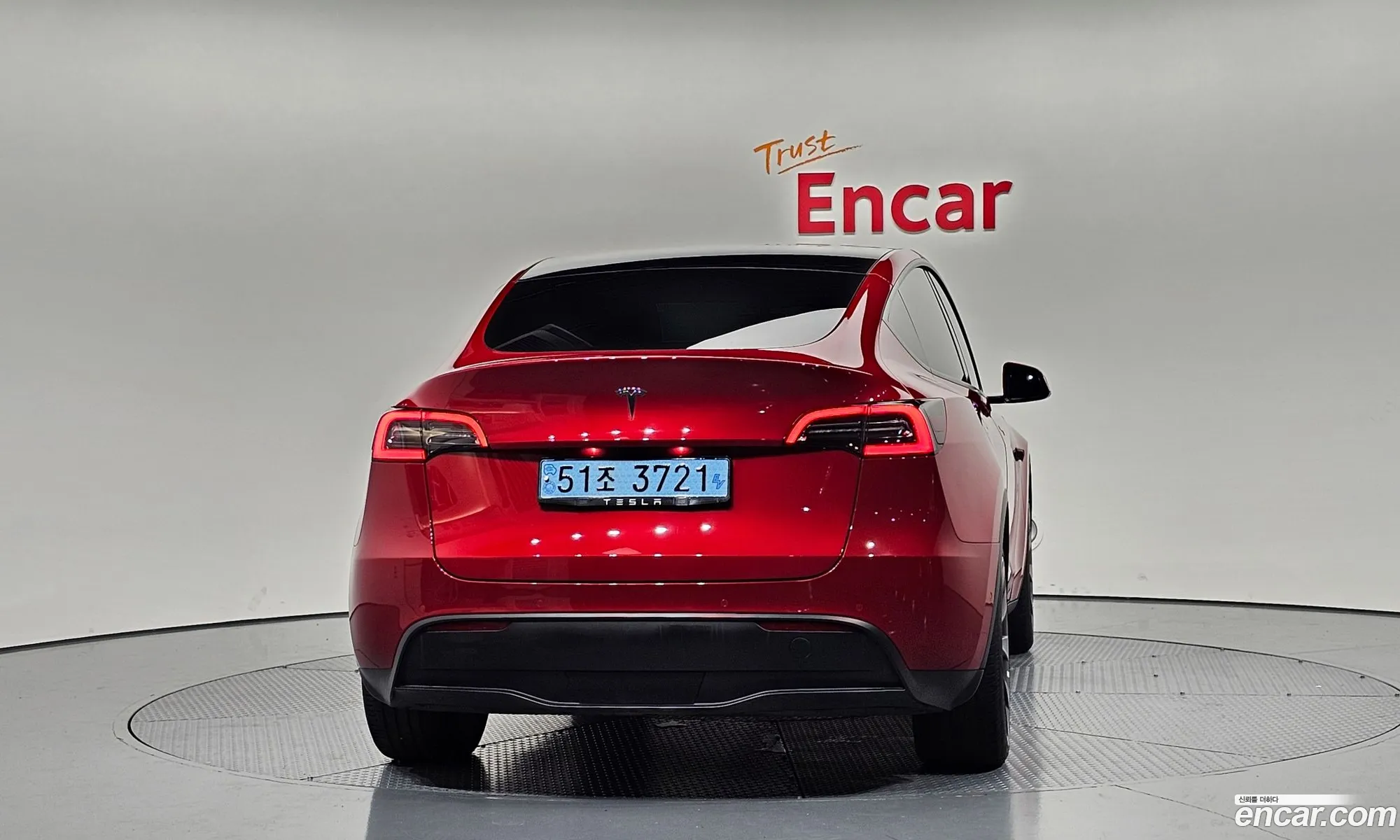 Tesla Model Y 2021 — 3