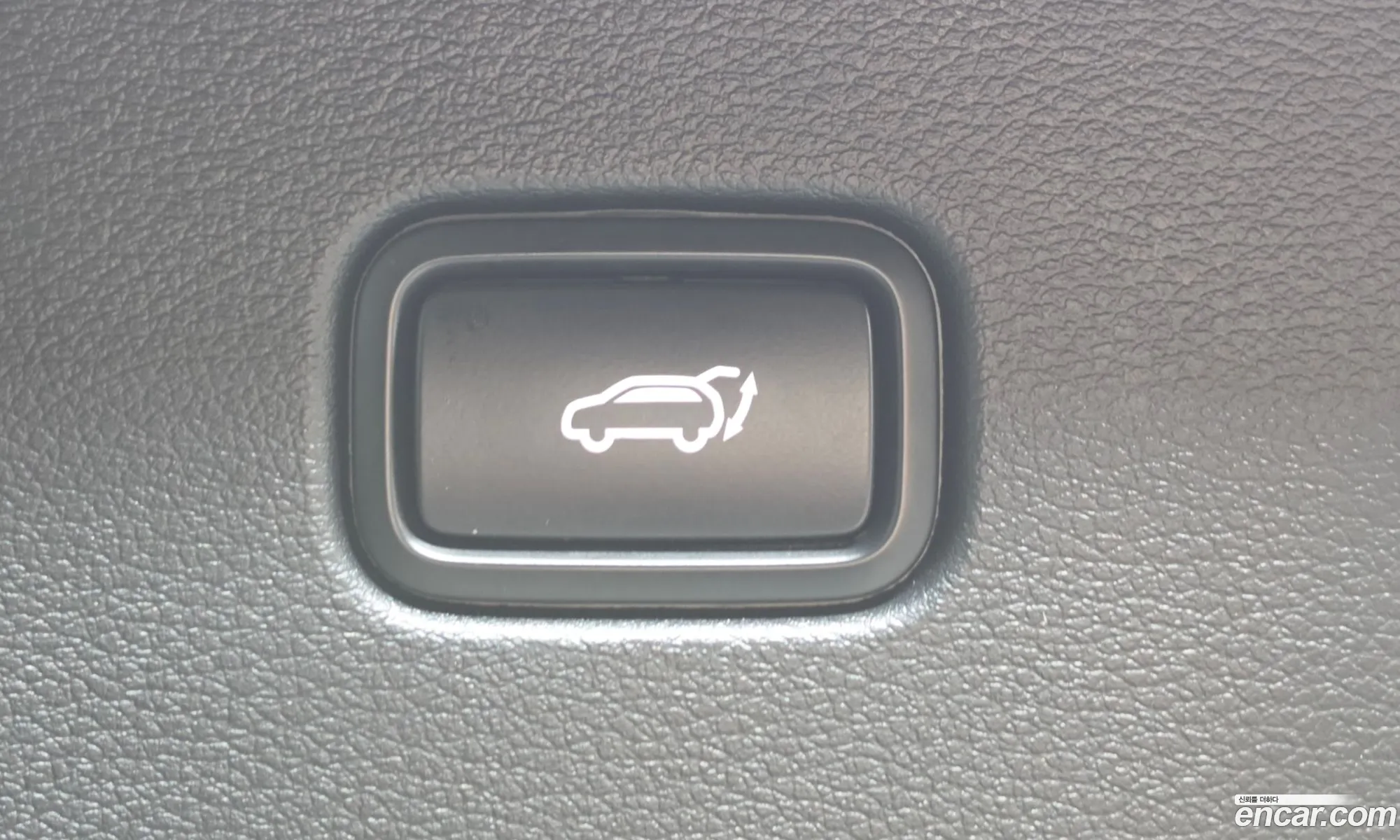 Kia Sportage Hybrid 2023 — 17