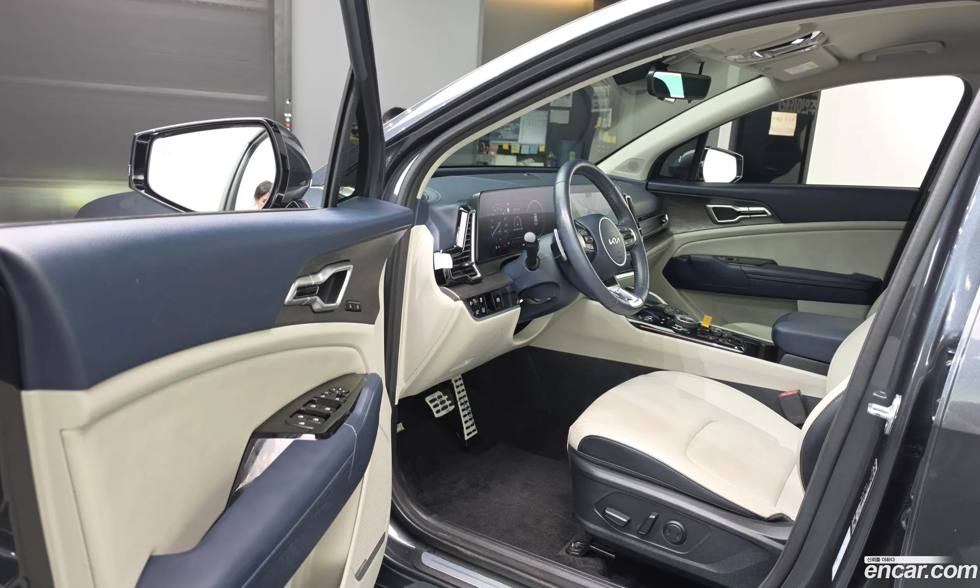 Kia Sportage Hybrid 2023 — 18