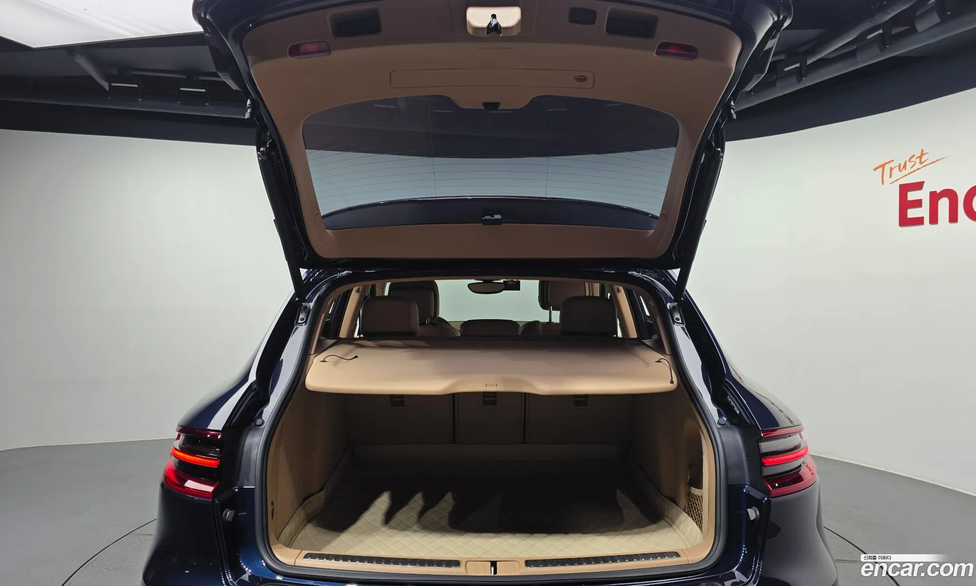 Porsche Macan 2017 WP1AD295XHLB70331 — 3