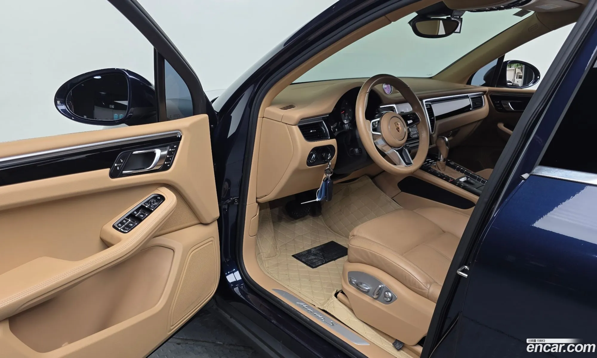 Porsche Macan 2017 WP1AD295XHLB70331 — 30