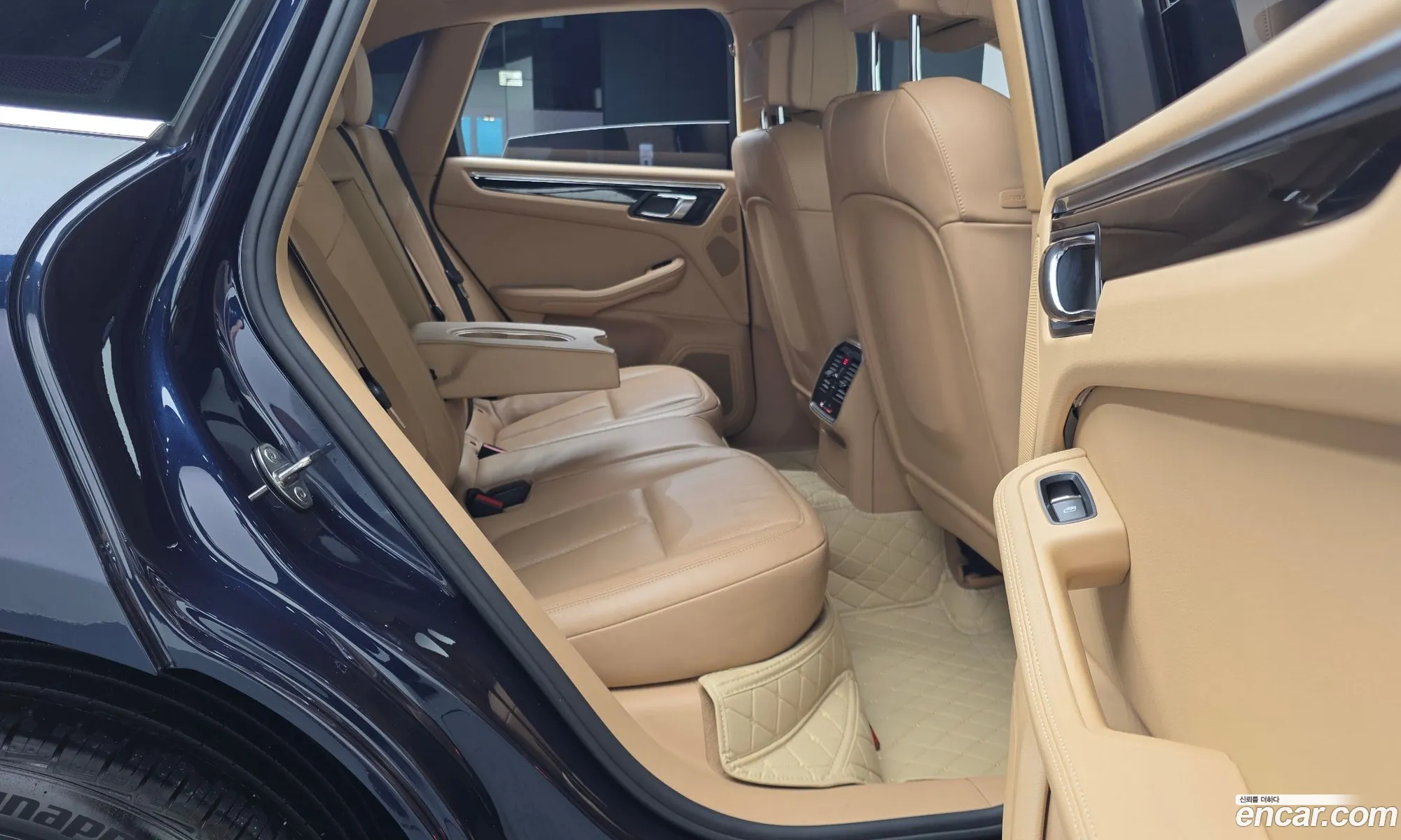 Porsche Macan 2017 WP1AD295XHLB70331 — 10