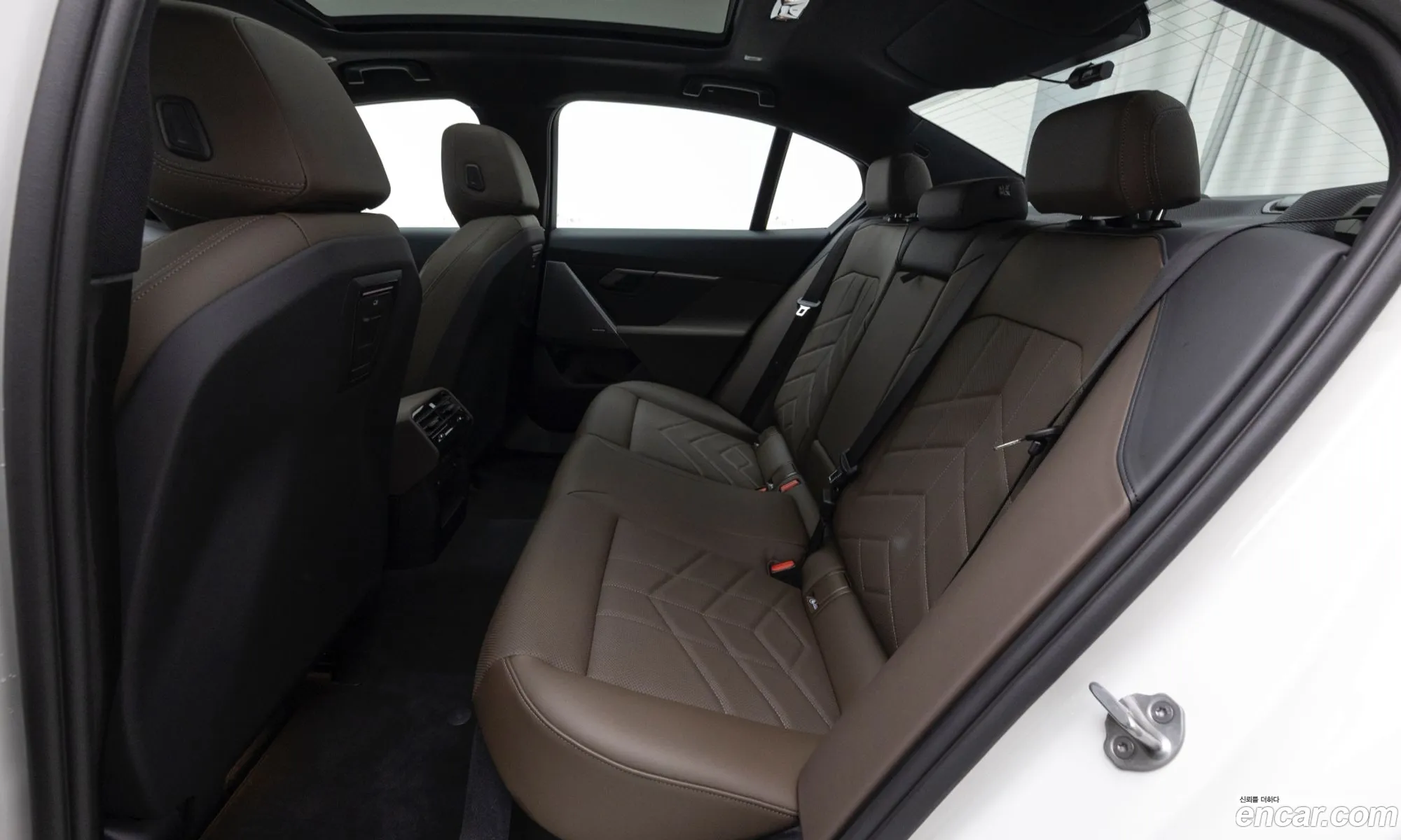 BMW 5 Series 2025 — 19