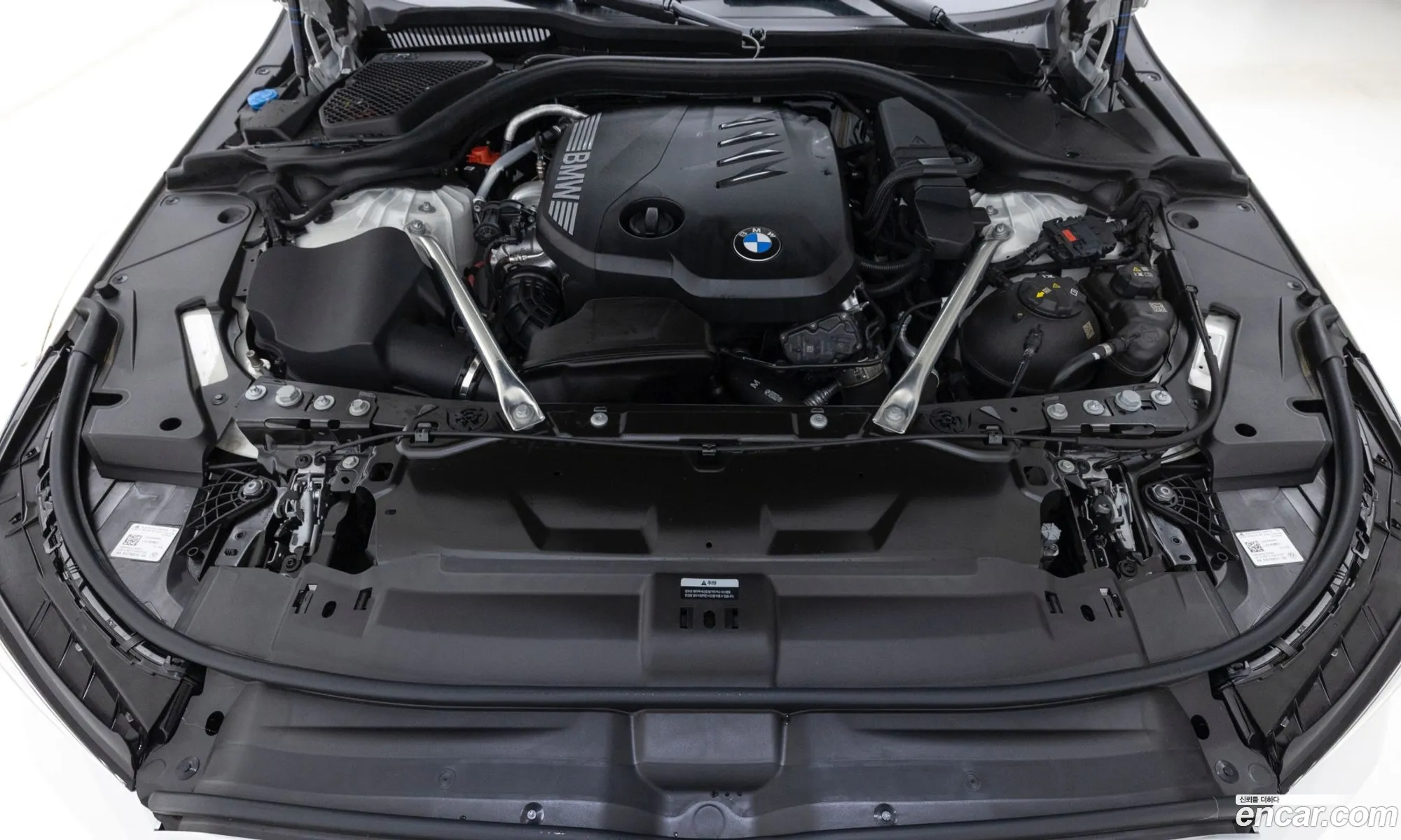 BMW 5 Series 2025 — 9