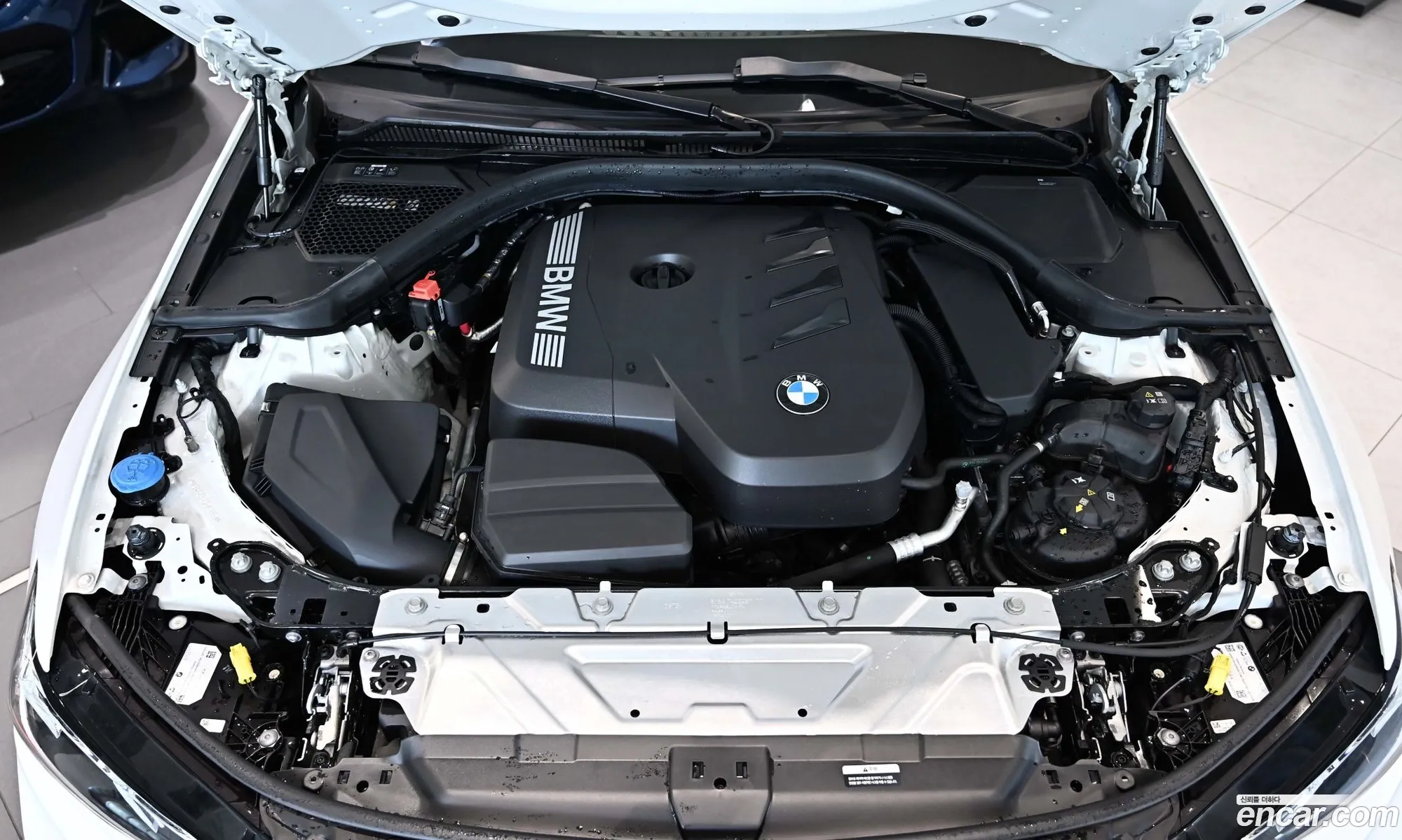 BMW 3 Series 2025 — 9