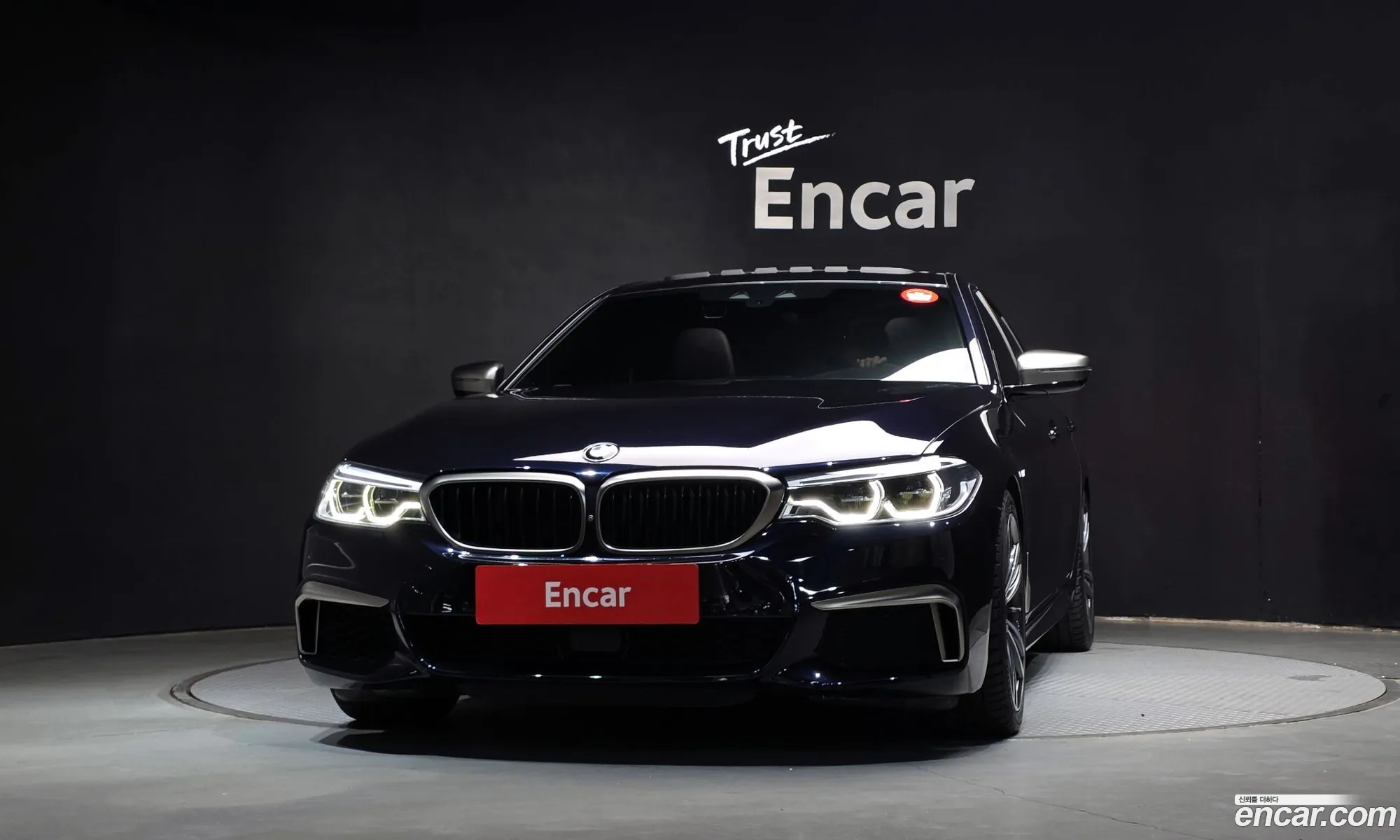 BMW 5 Series 2018 — 28
