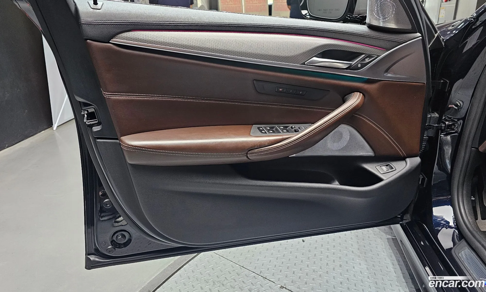 BMW 5 Series 2018 — 23