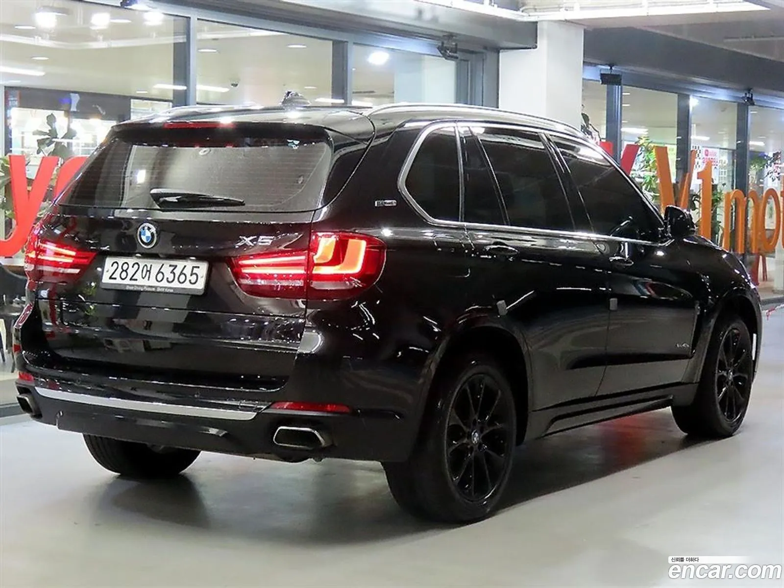 BMW X5 2018 — 17