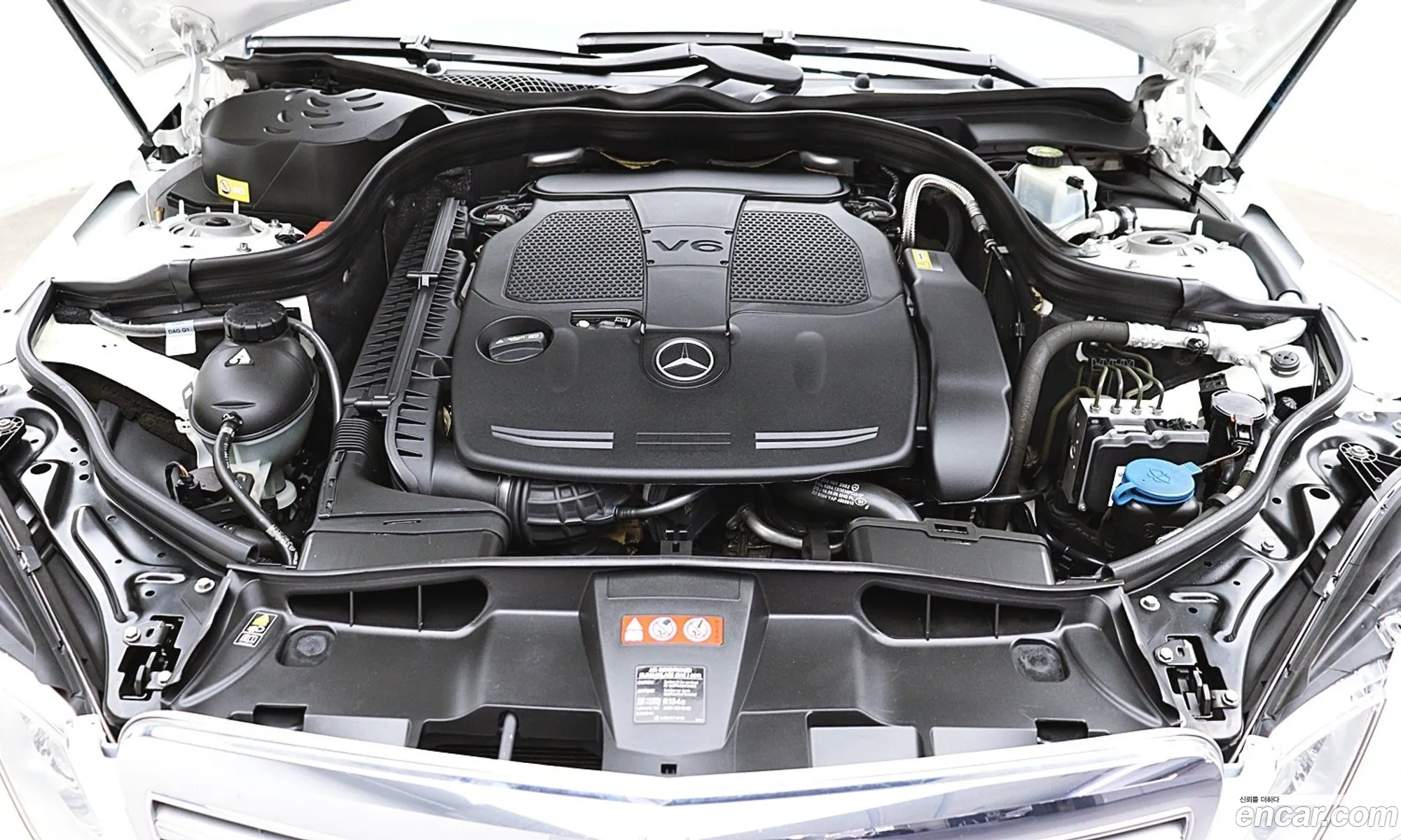 Mercedes-Benz E-Class W212 2013 — 18