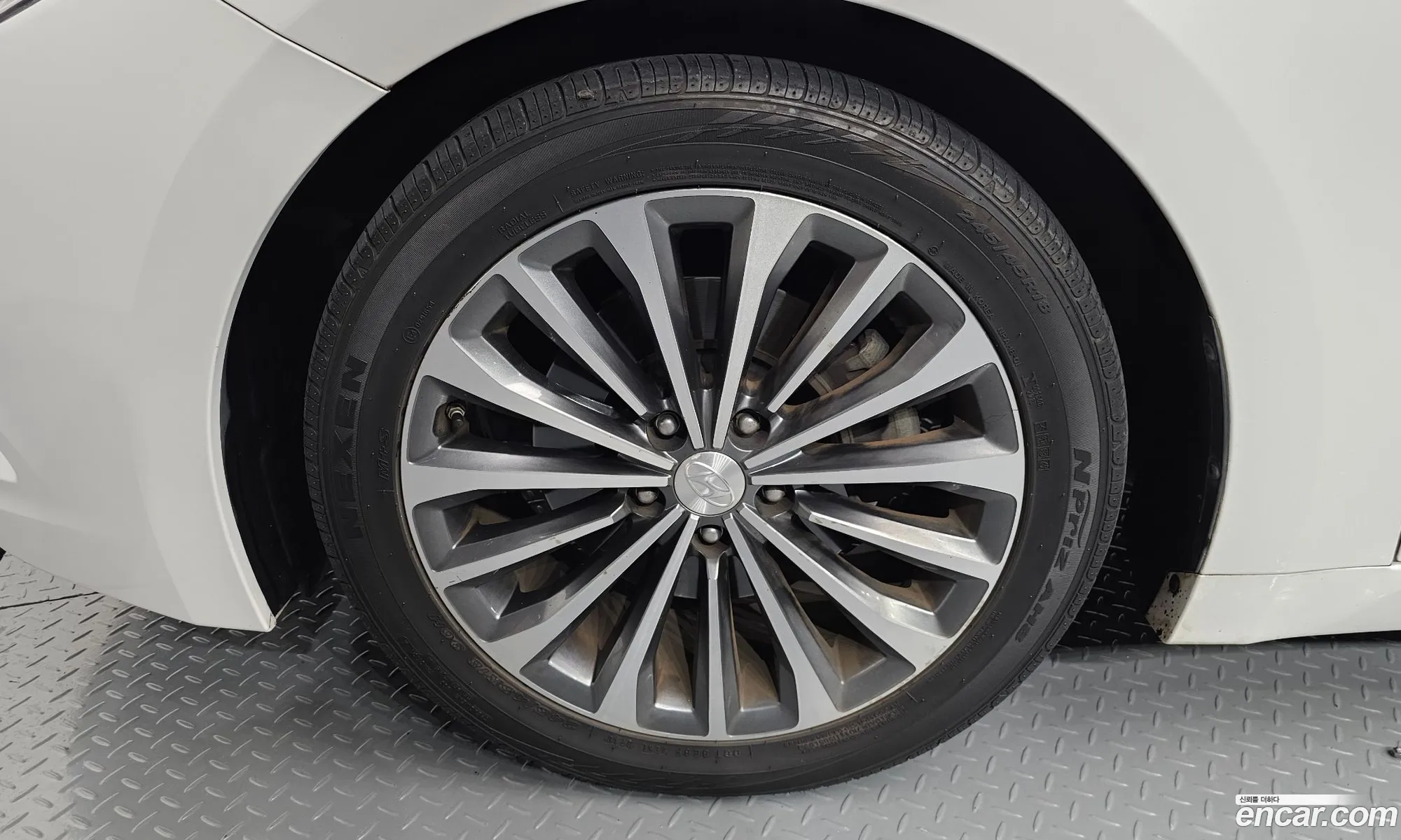 Hyundai Grandeur HG 2013 — 30