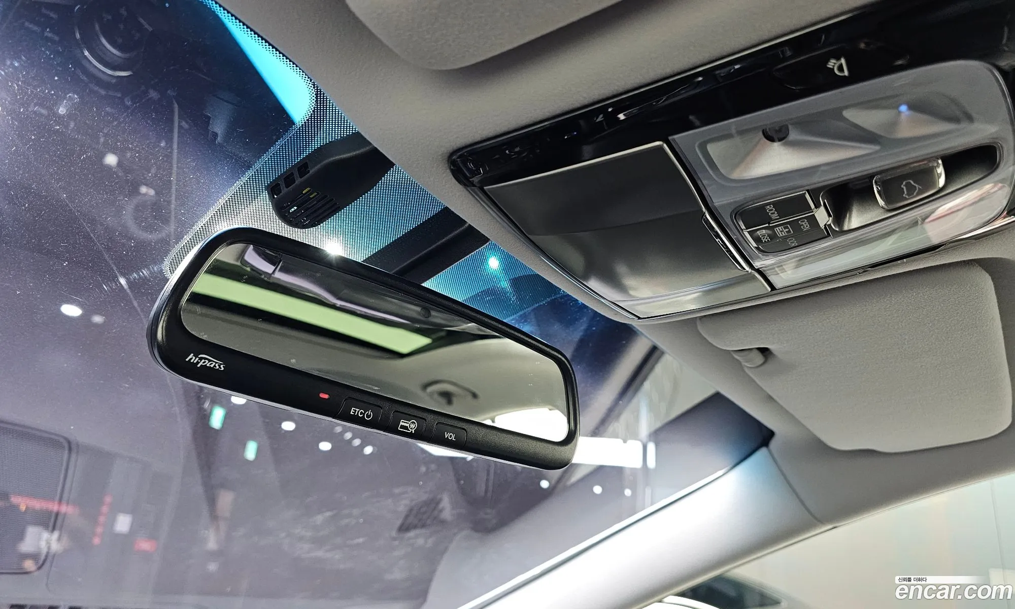 Hyundai Grandeur HG 2013 — 17