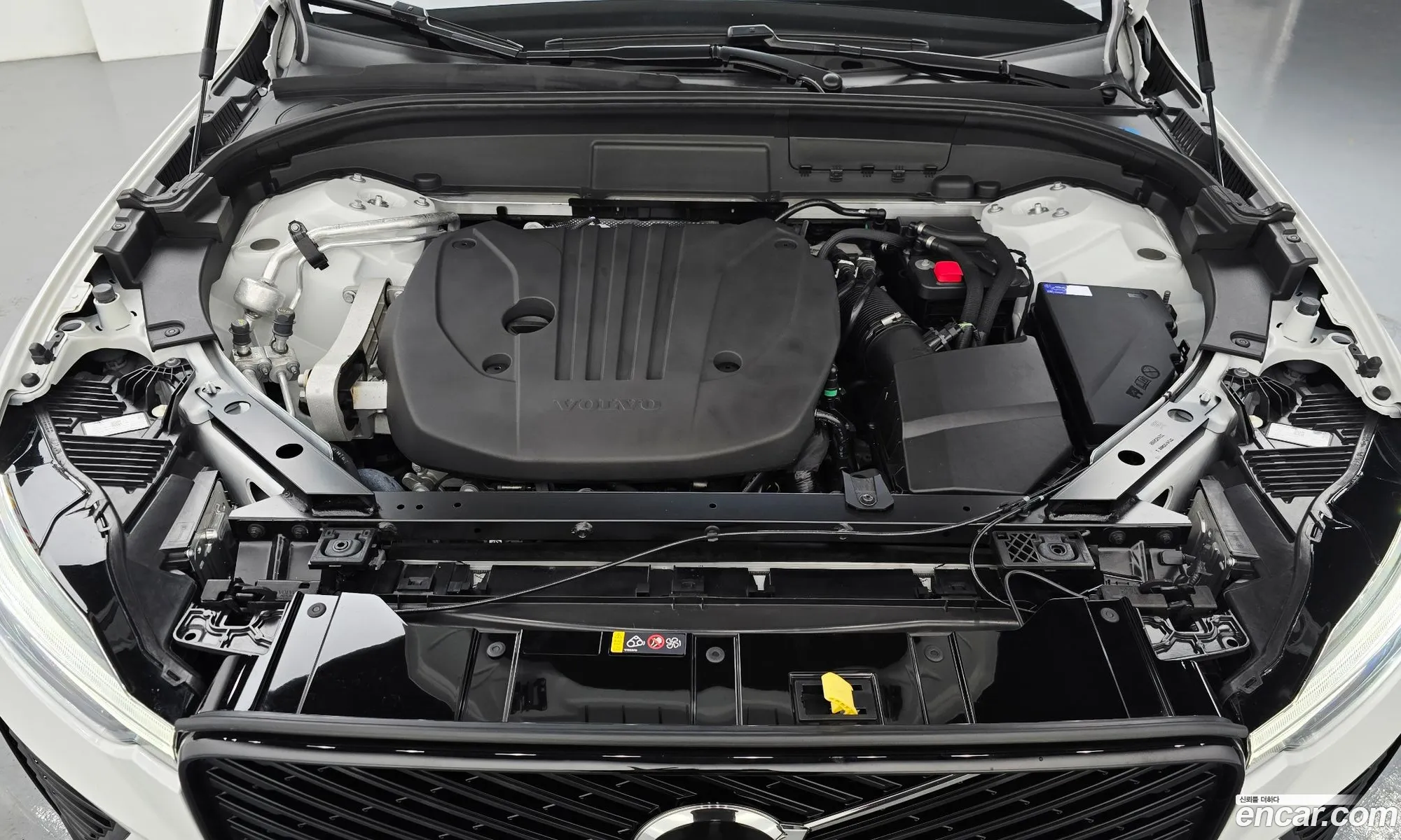Volvo XC60 2025 YV1UZM121T1303750 — 13