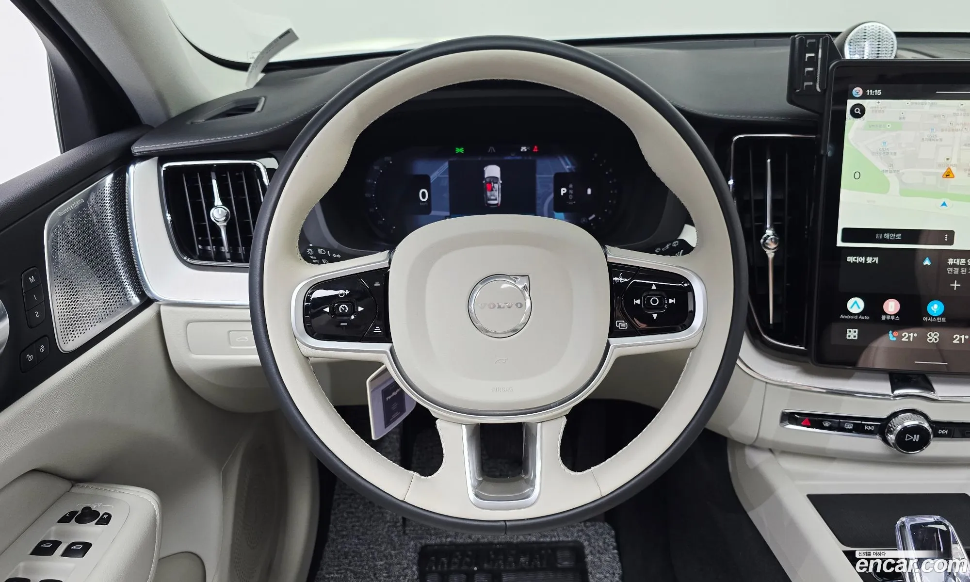 Volvo XC60 2025 YV1UZM121T1303750 — 7