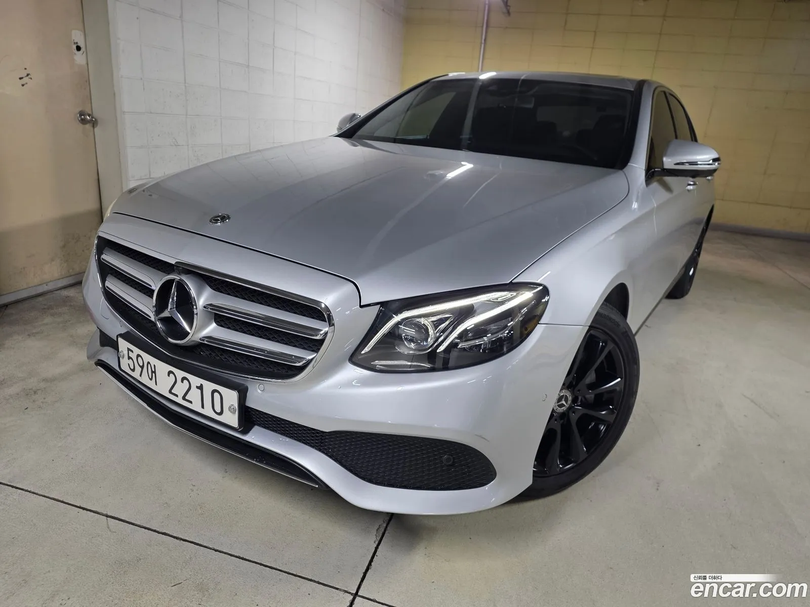 Mercedes-Benz E-Class W213 2019 — 14