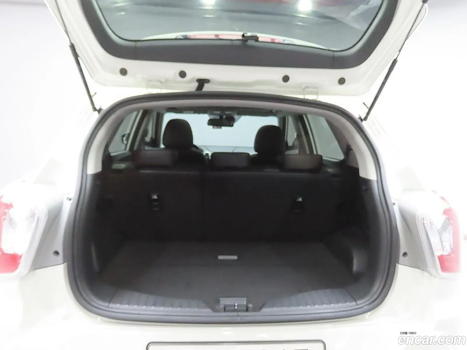KG Mobility (SsangYong) Tivoli Armour 2018 — 9
