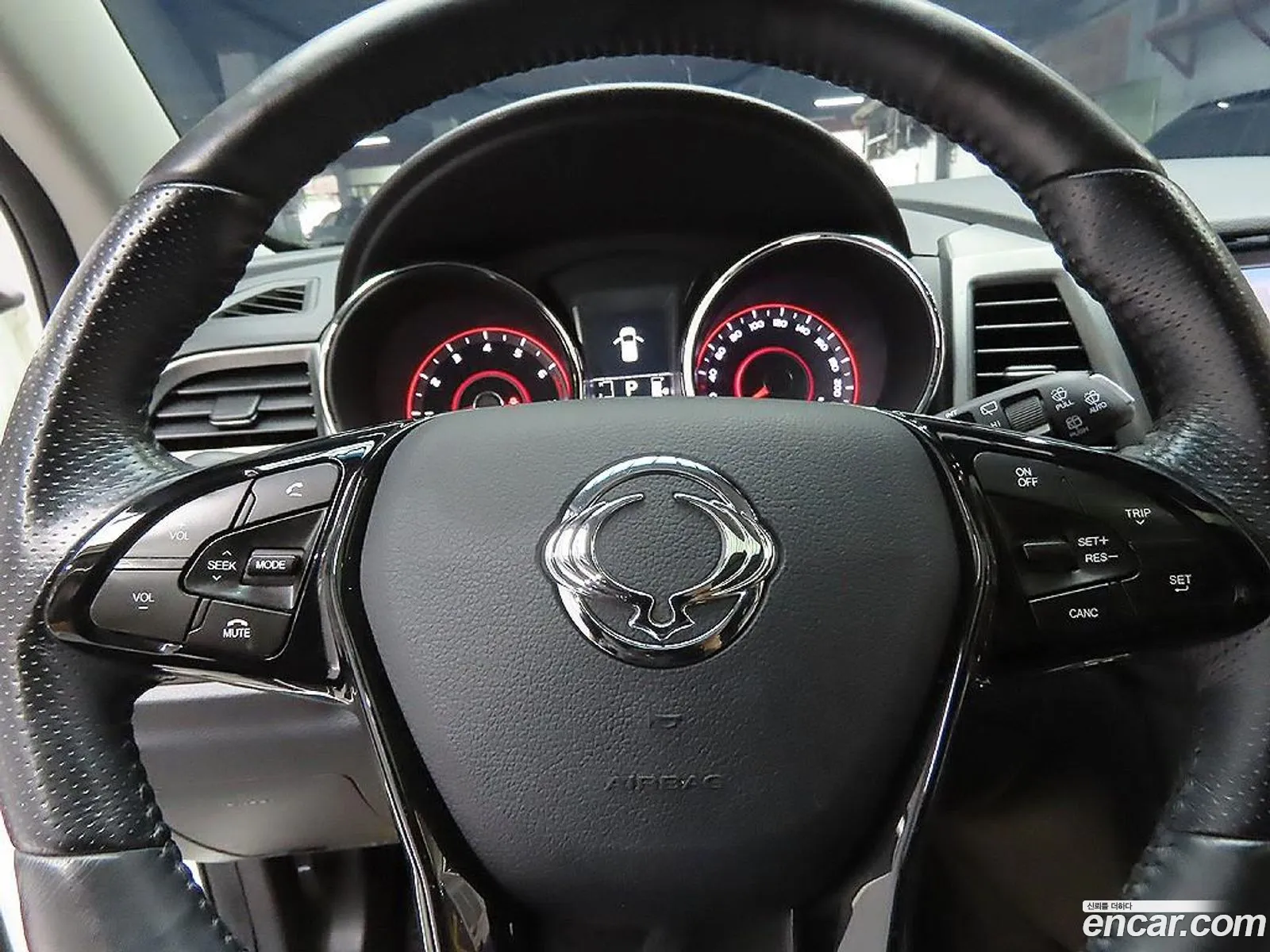 KG Mobility (SsangYong) Tivoli Armour 2018 — 15