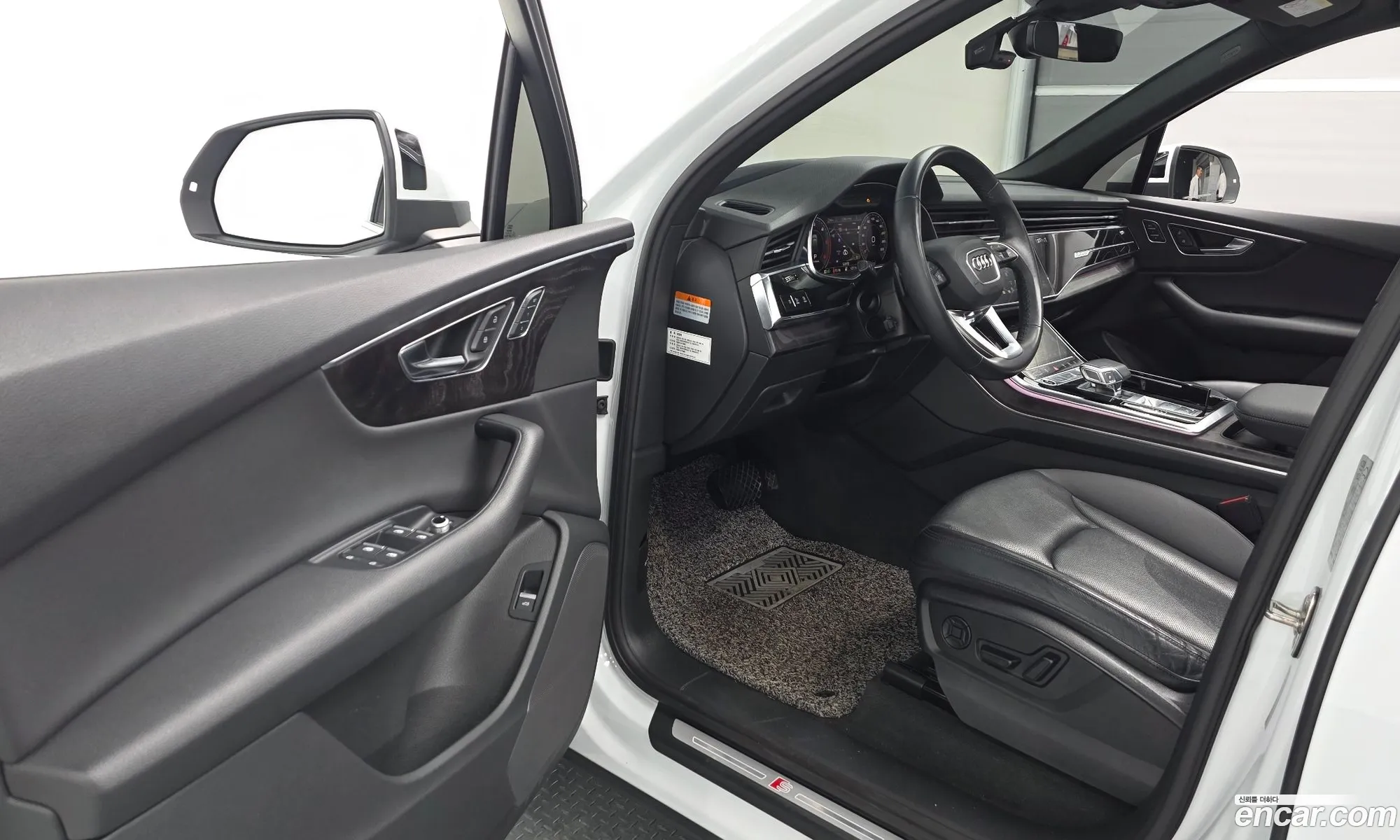 Audi Q7 2022 WAUZZZ4M7ND007605 — 5