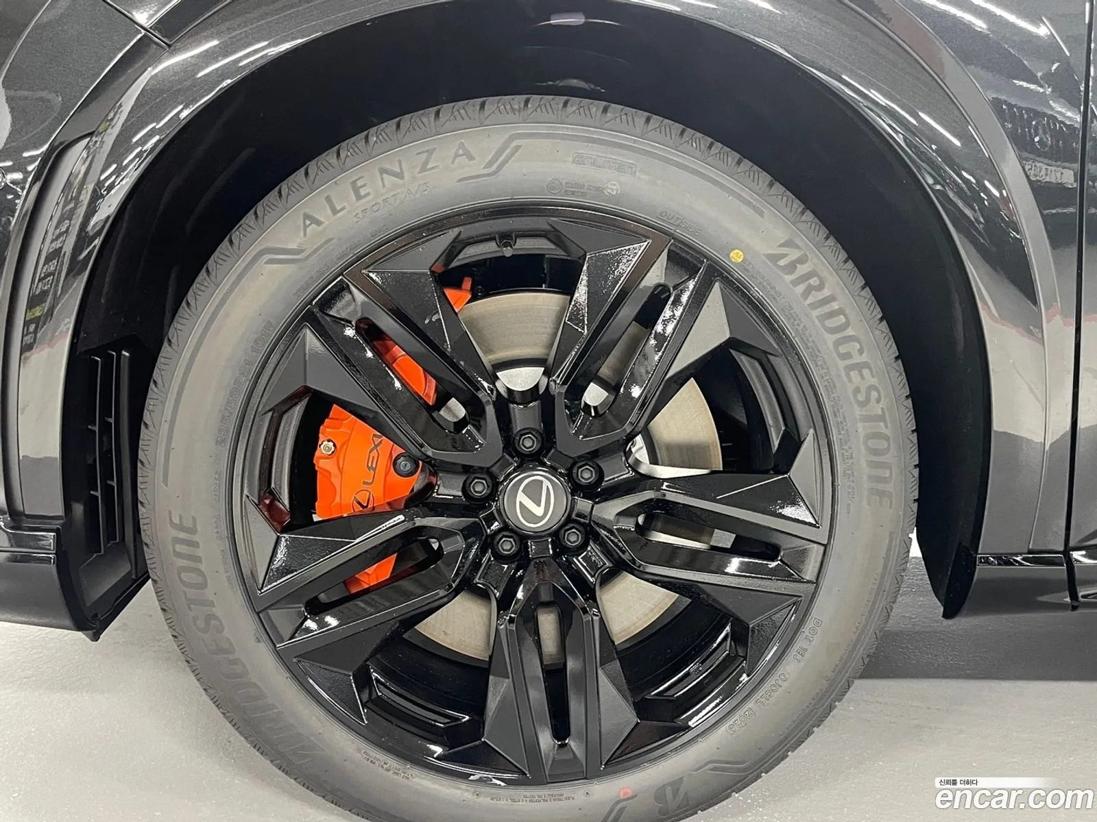 Lexus RX500h 2026 — 8