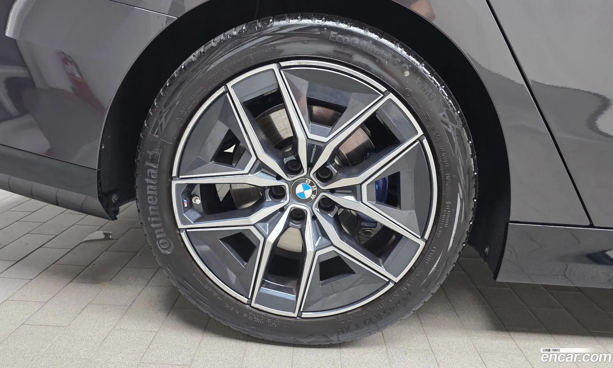 BMW 5 Series 2023 WBA21FJ05RCP40319 — 9
