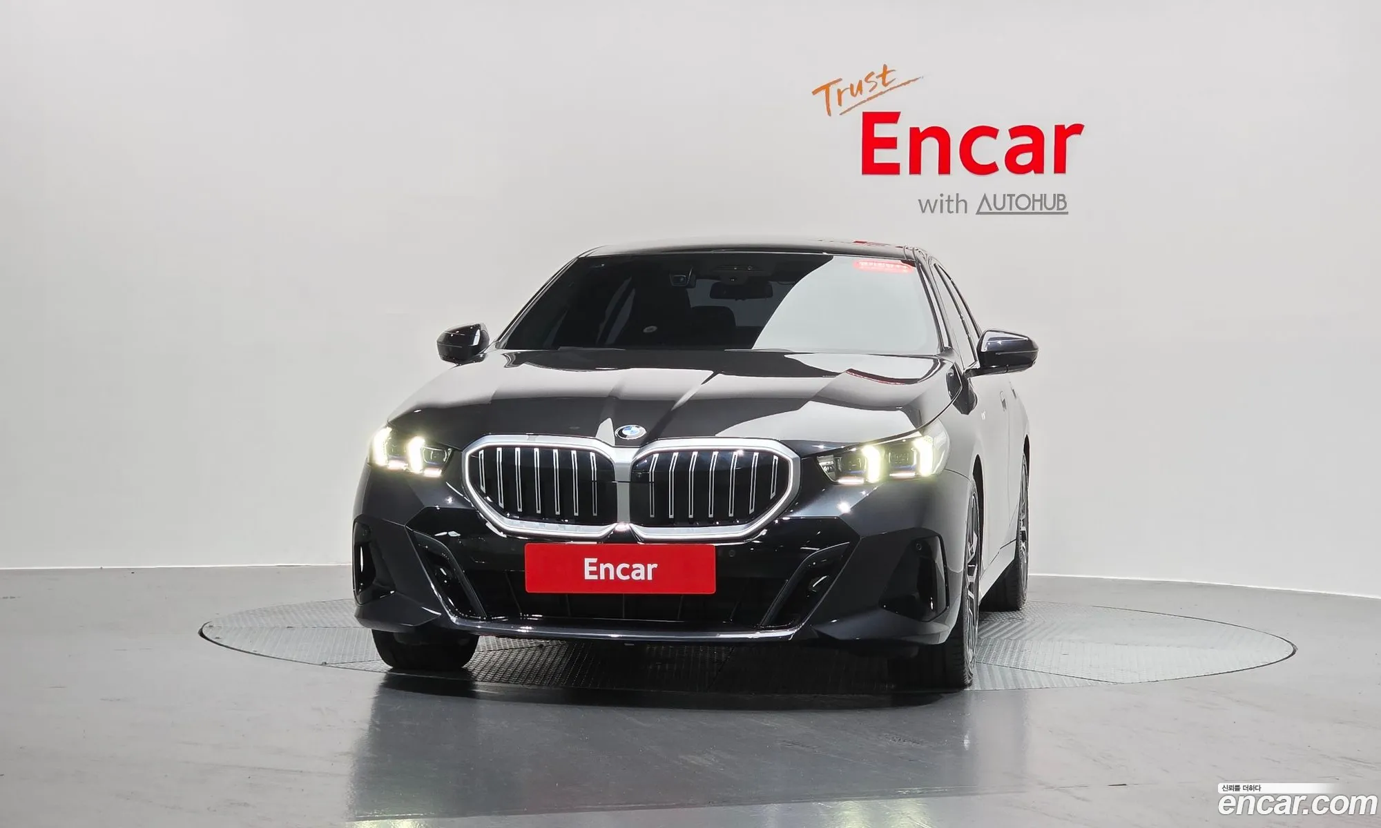BMW 5 Series 2023 WBA21FJ05RCP40319 — 28