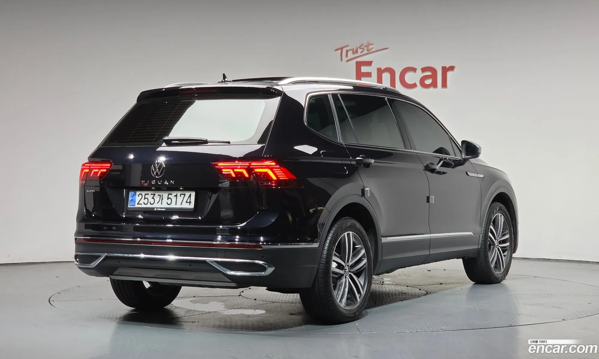 Volkswagen Tiguan Allspace 2023 — 14