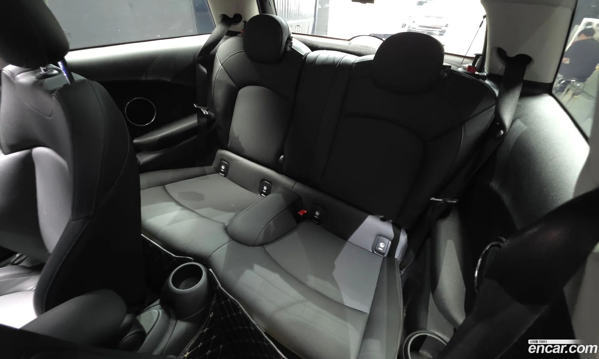 Mini Cooper 2020 — 27