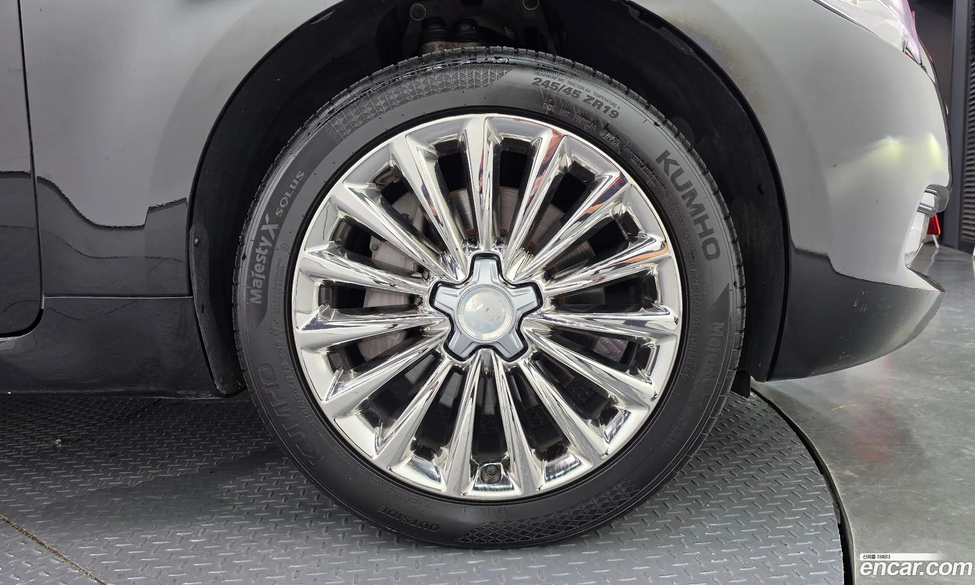 Kia K9 2016 KNALW413BGS033705 — 6