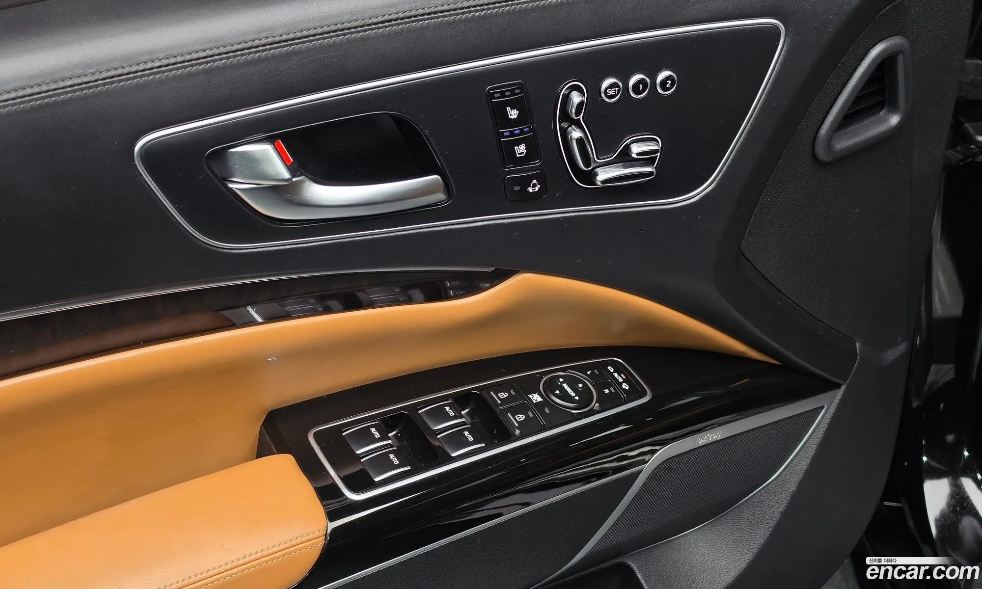Kia K9 2016 KNALW413BGS033705 — 3