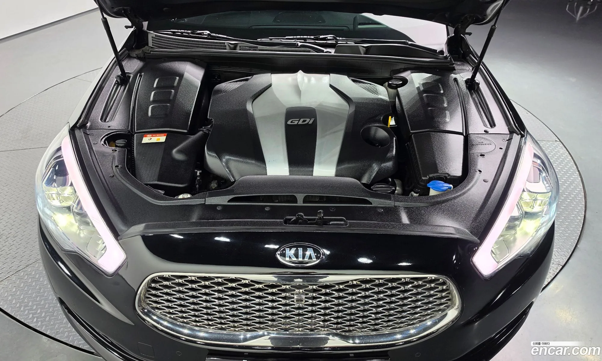 Kia K9 2016 KNALW413BGS033705 — 17