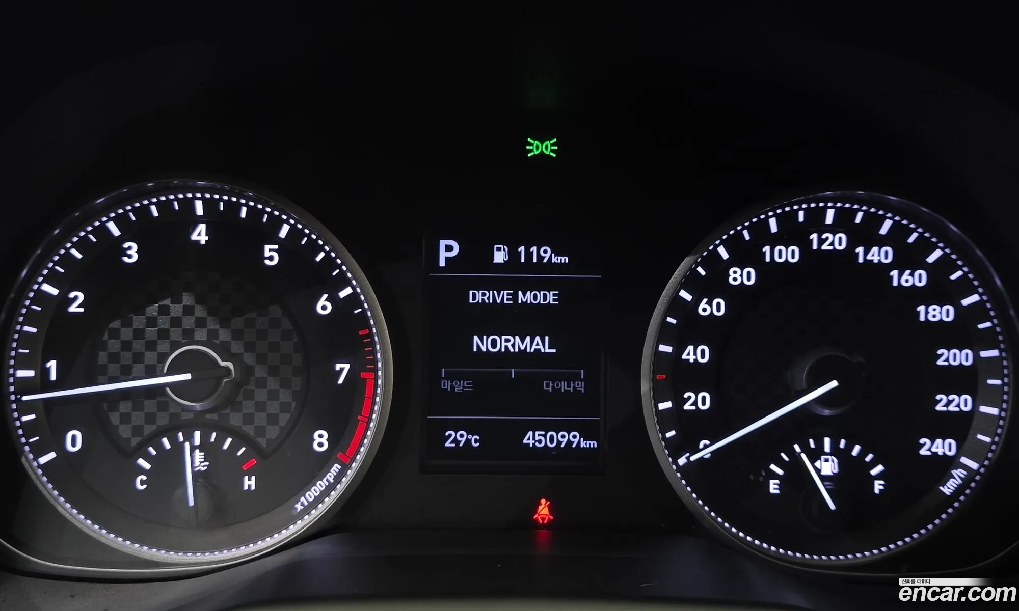 Hyundai Elantra AD 2020 — 14