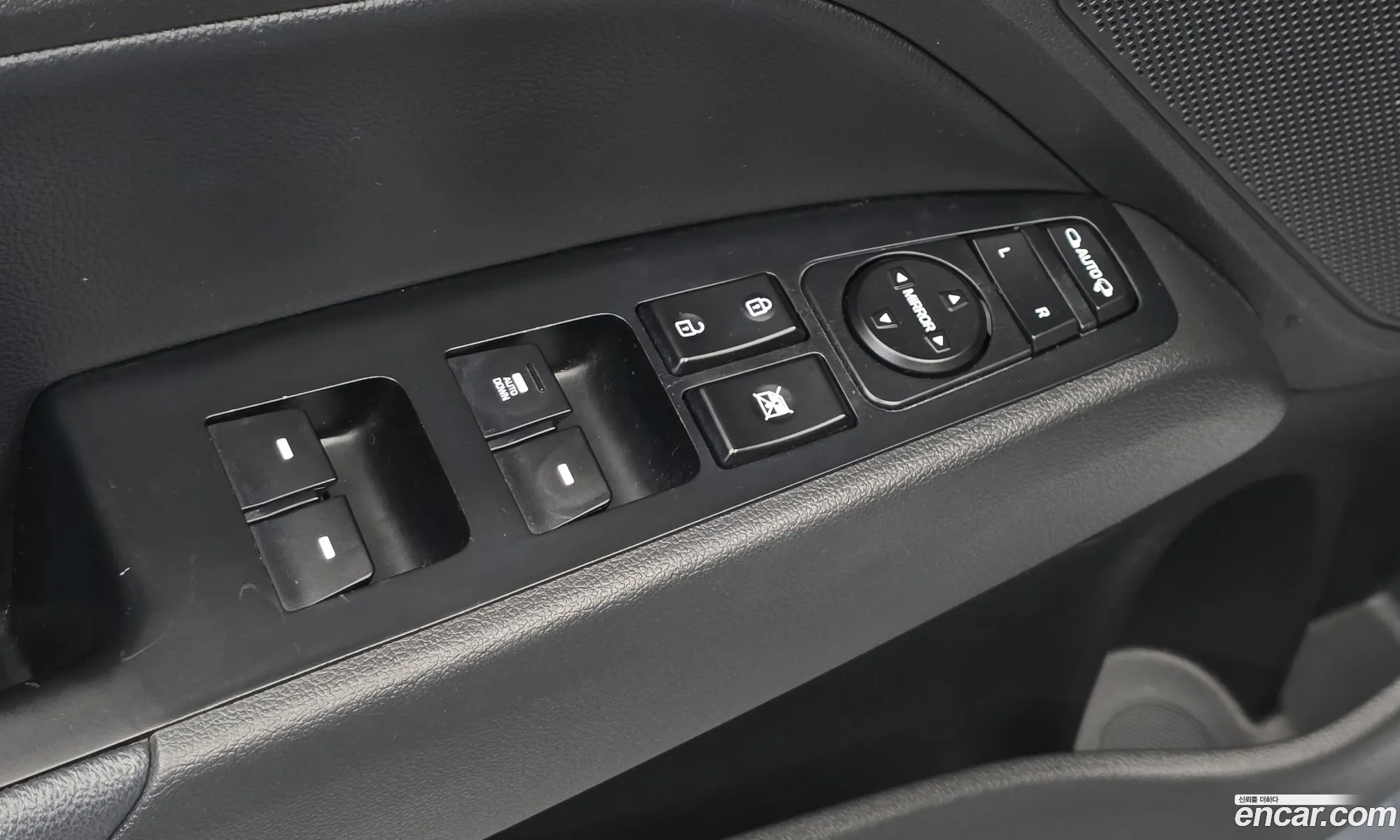 Hyundai Elantra AD 2020 — 24