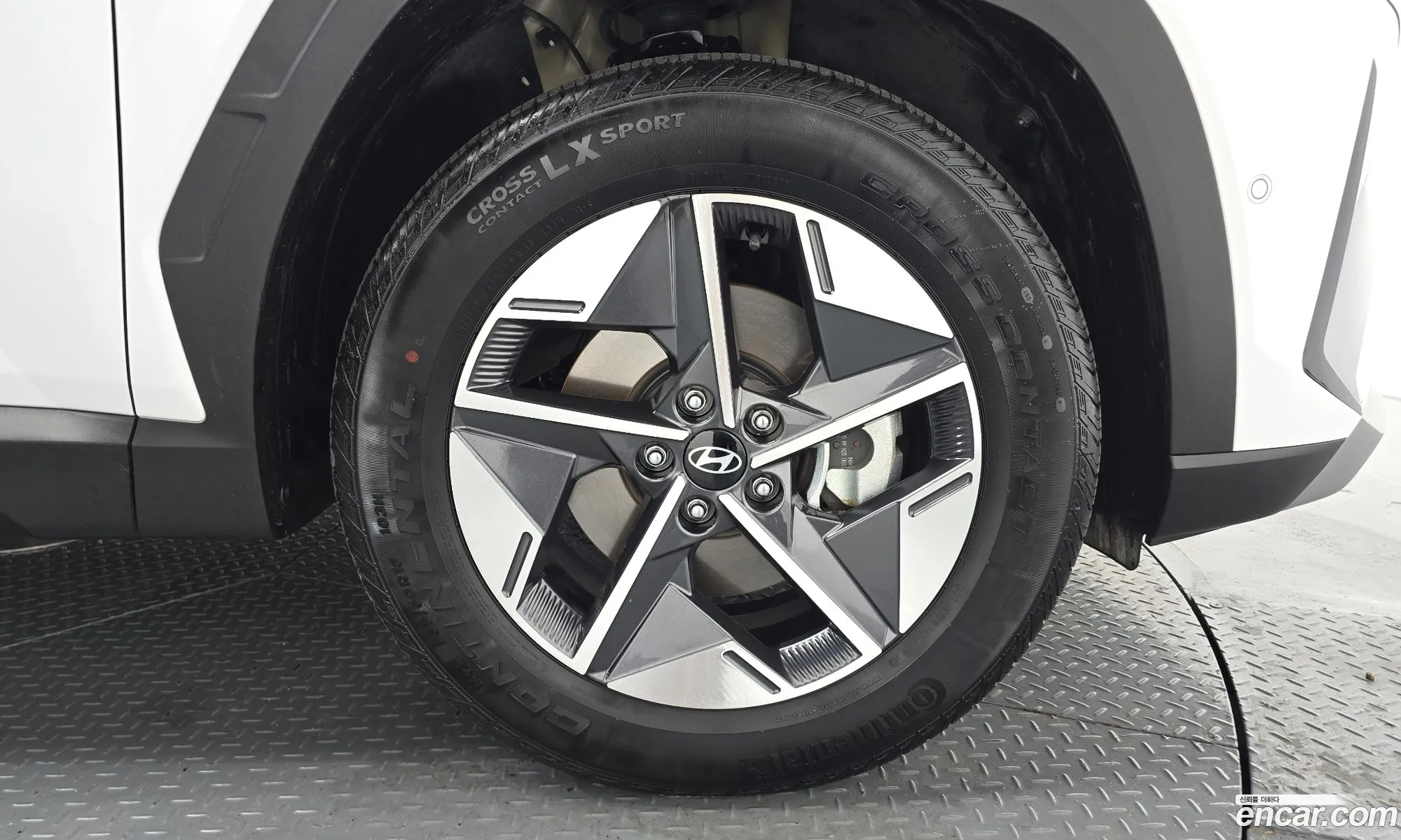 Hyundai Tucson Hybrid 2025 — 8