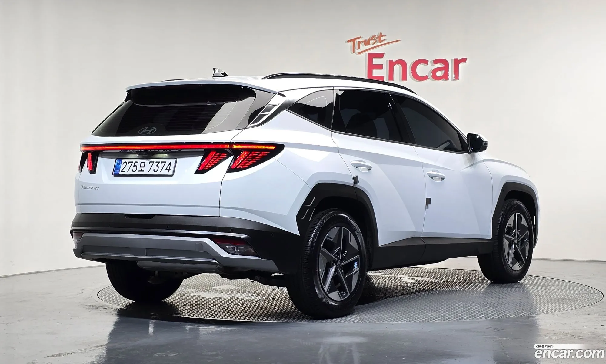Hyundai Tucson Hybrid 2025 — 16