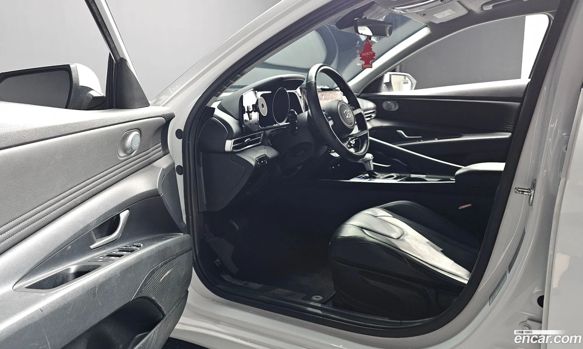 Hyundai Elantra 2021 — 28