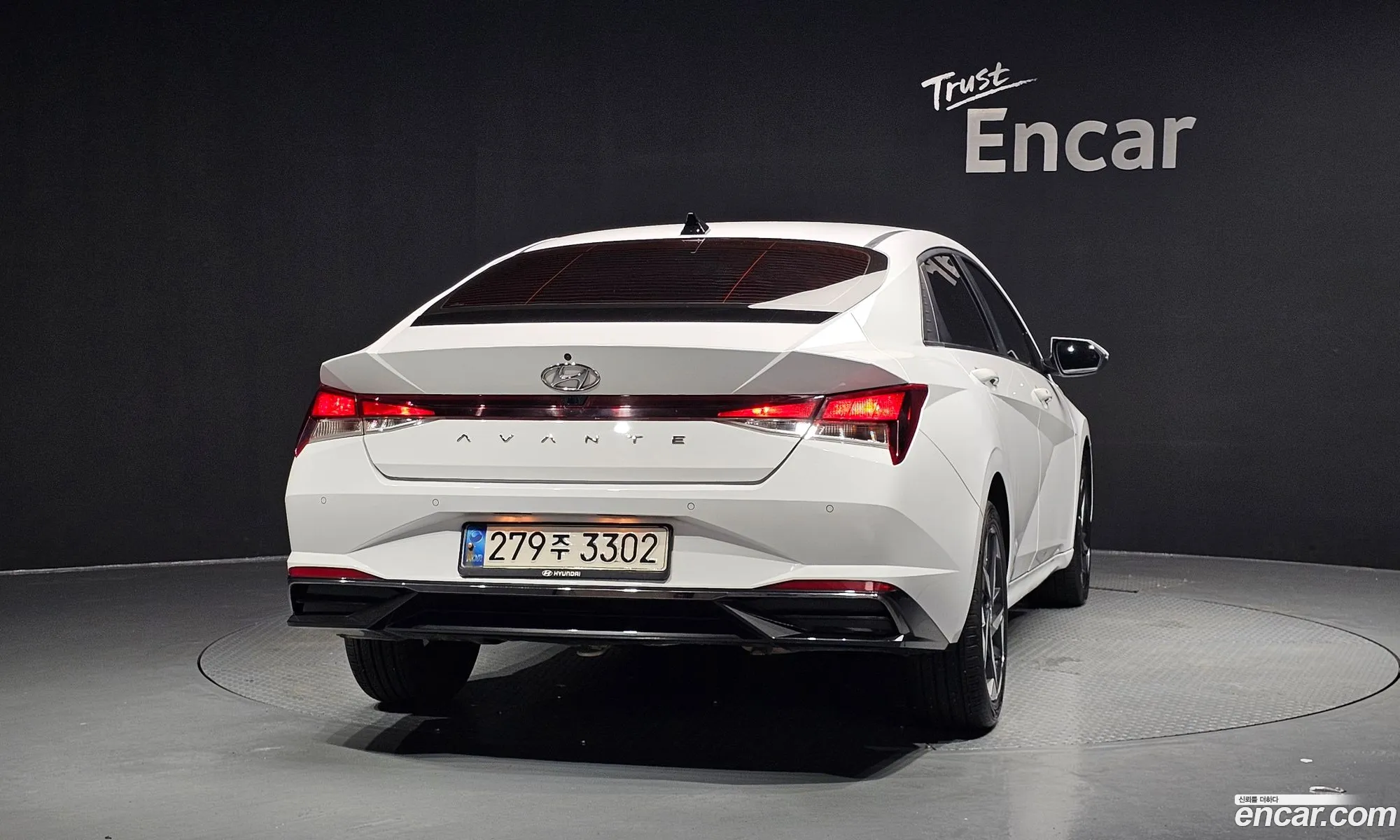Hyundai Elantra 2021 — 17