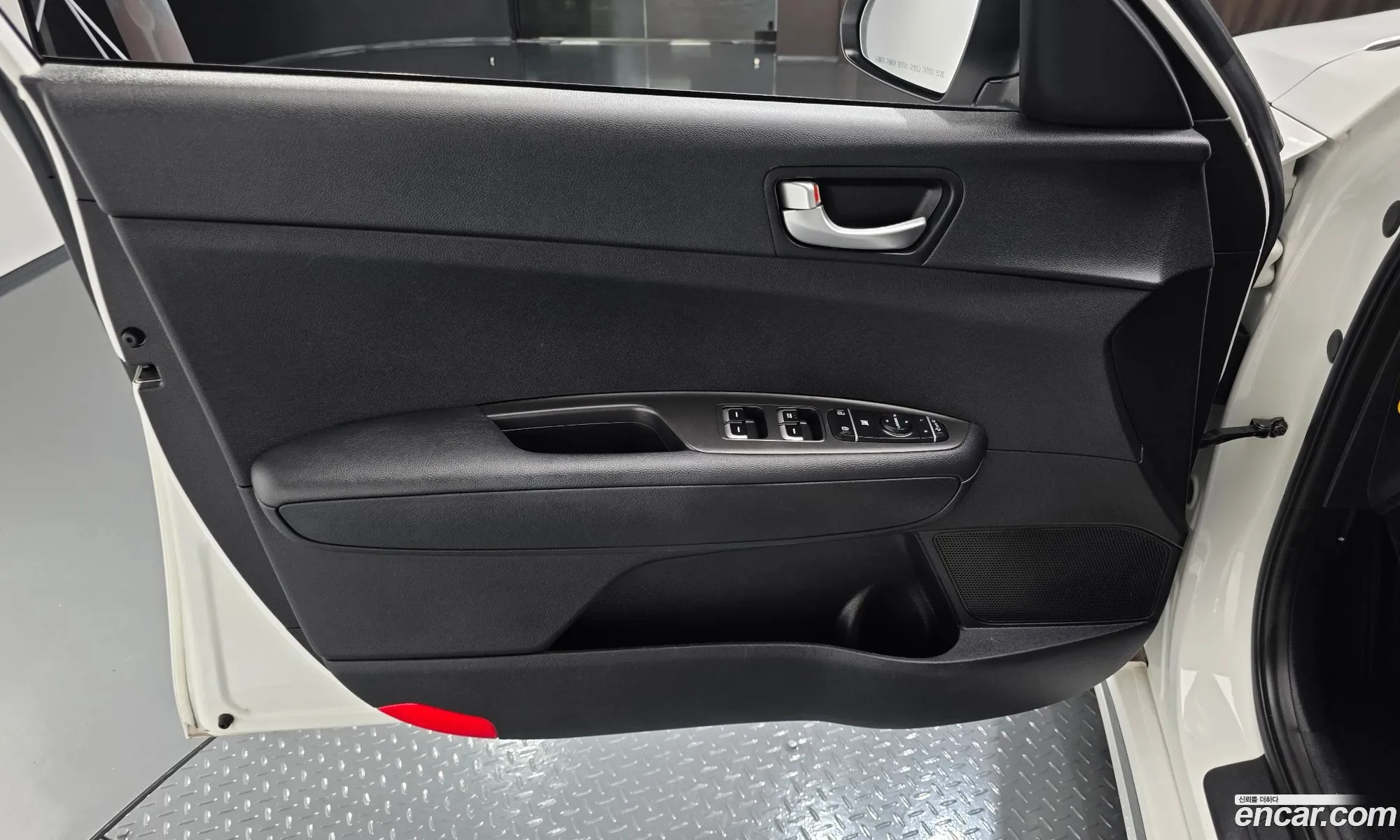 Kia K5 2018 — 25