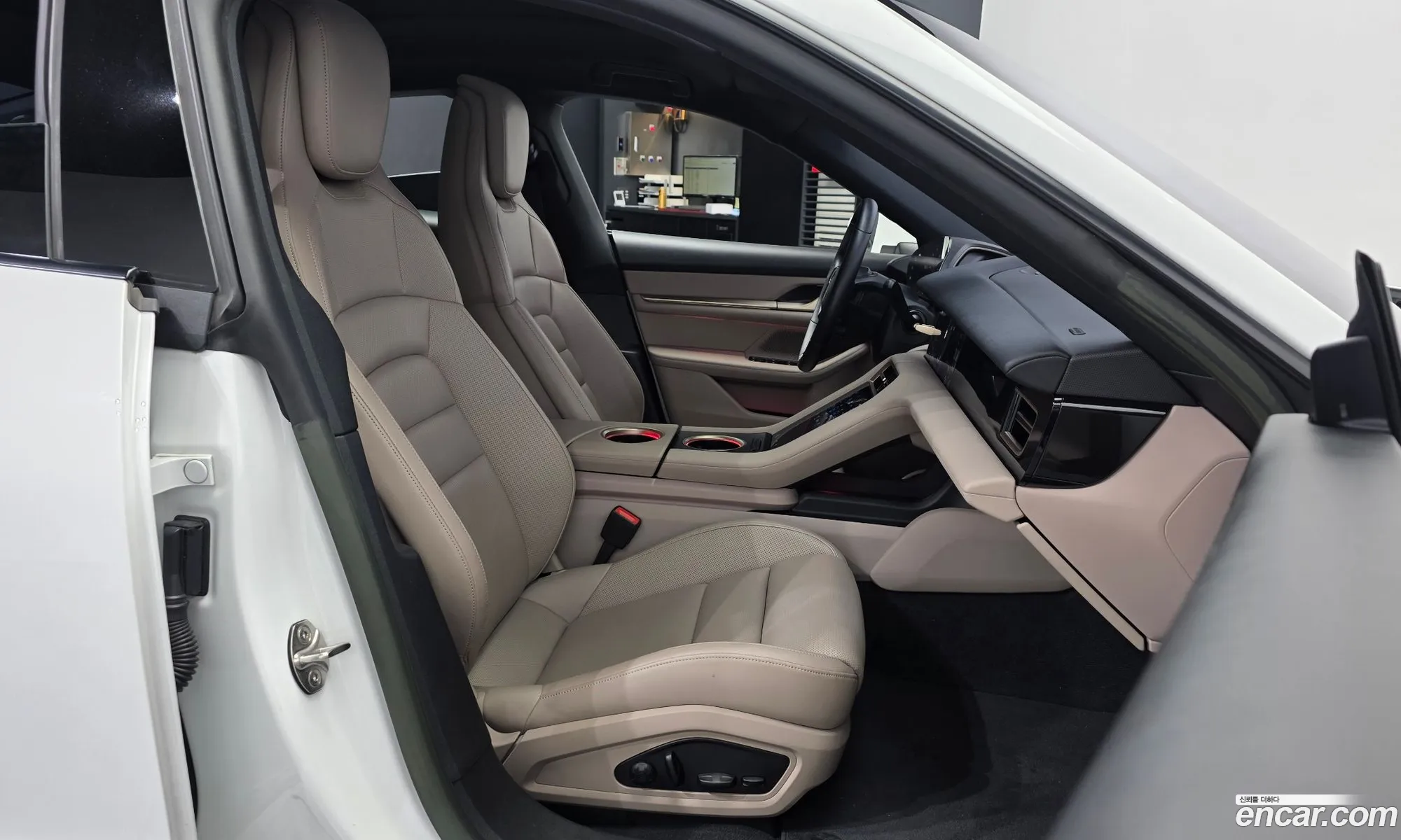 Porsche Taycan 2022 — 6