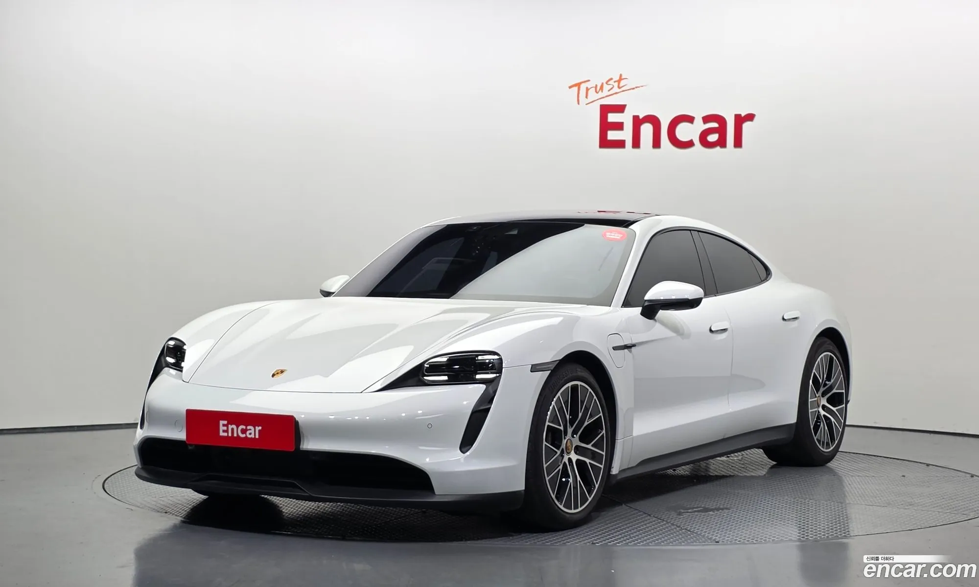 Porsche Taycan 2022 — 16