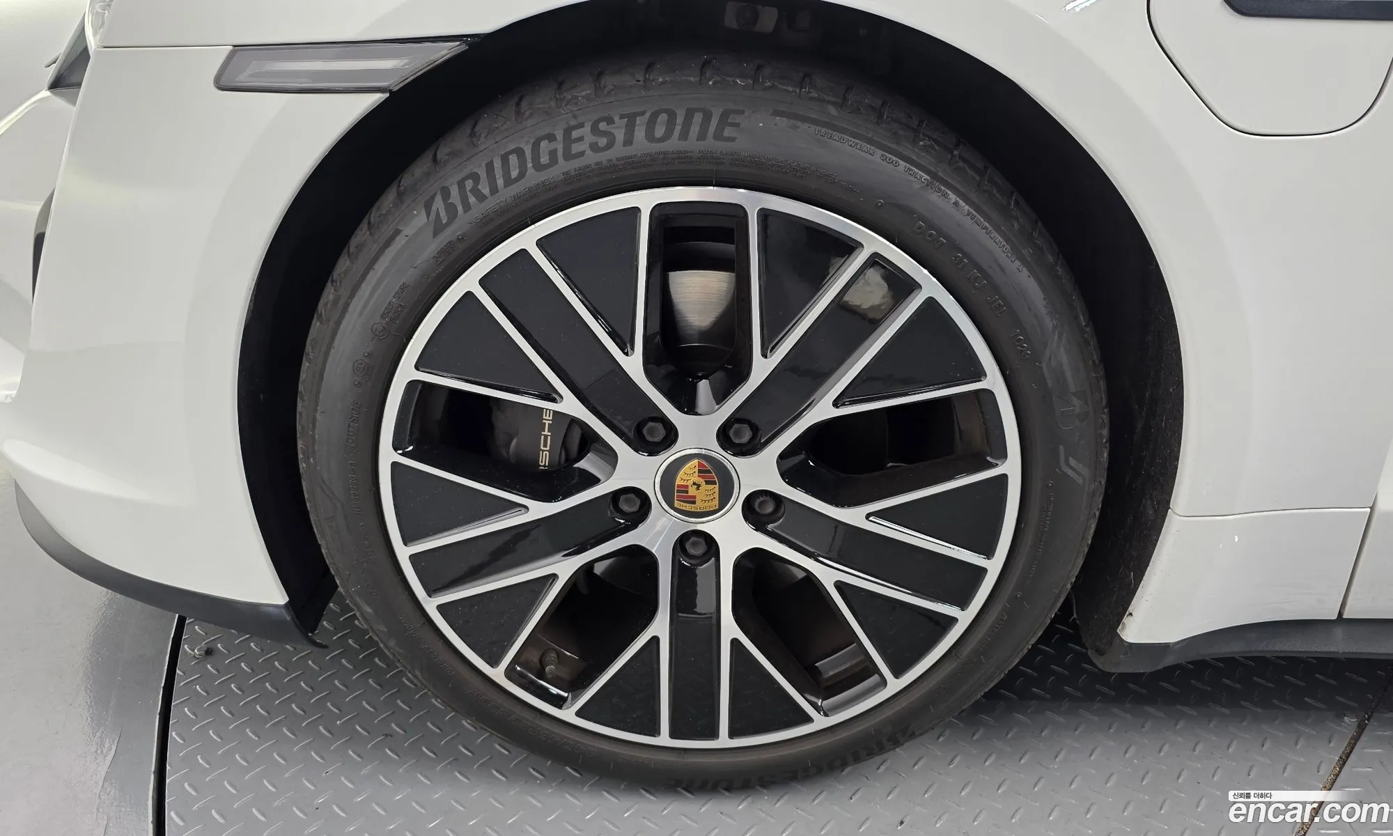 Porsche Taycan 2022 — 12