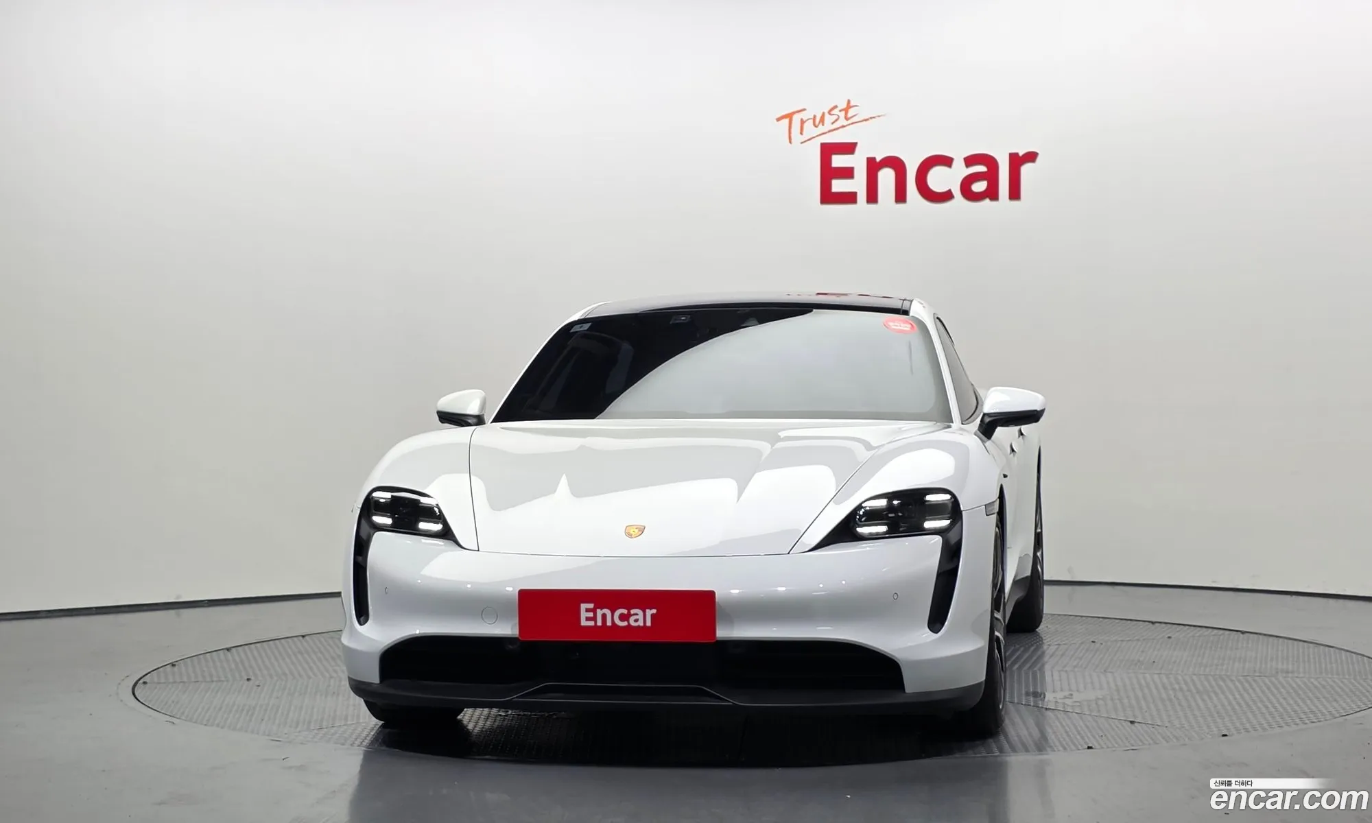 Porsche Taycan 2022 — 10