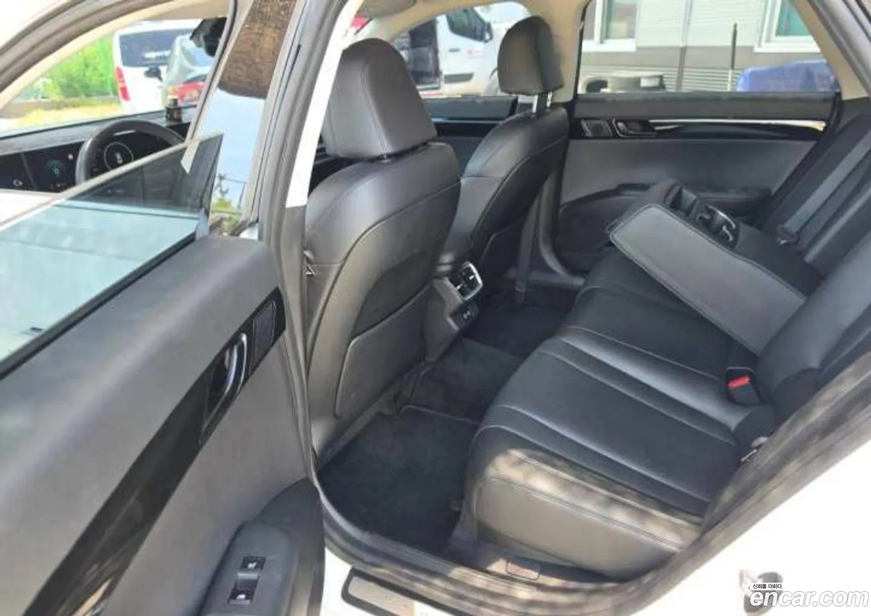 Hyundai Grandeur 2023 — 2
