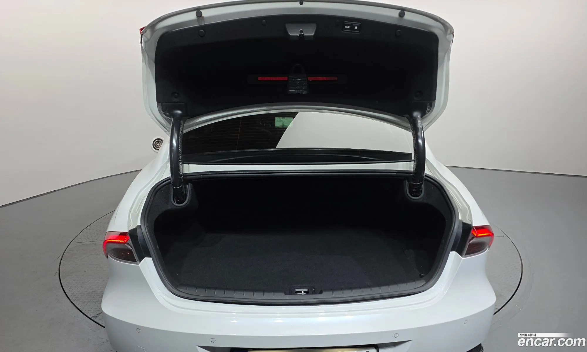 Hyundai Grandeur IG 2020 — 31