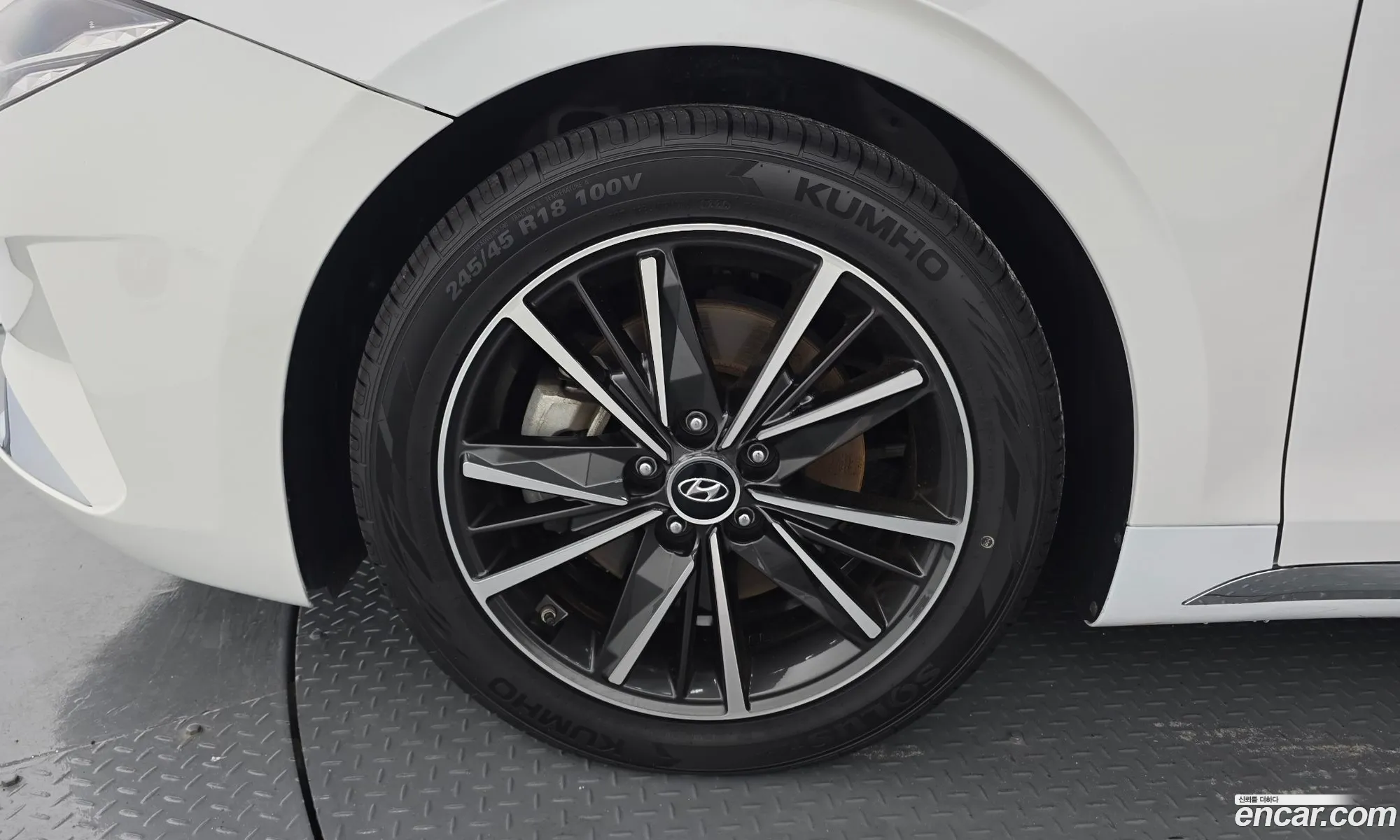 Hyundai Grandeur IG 2020 — 27